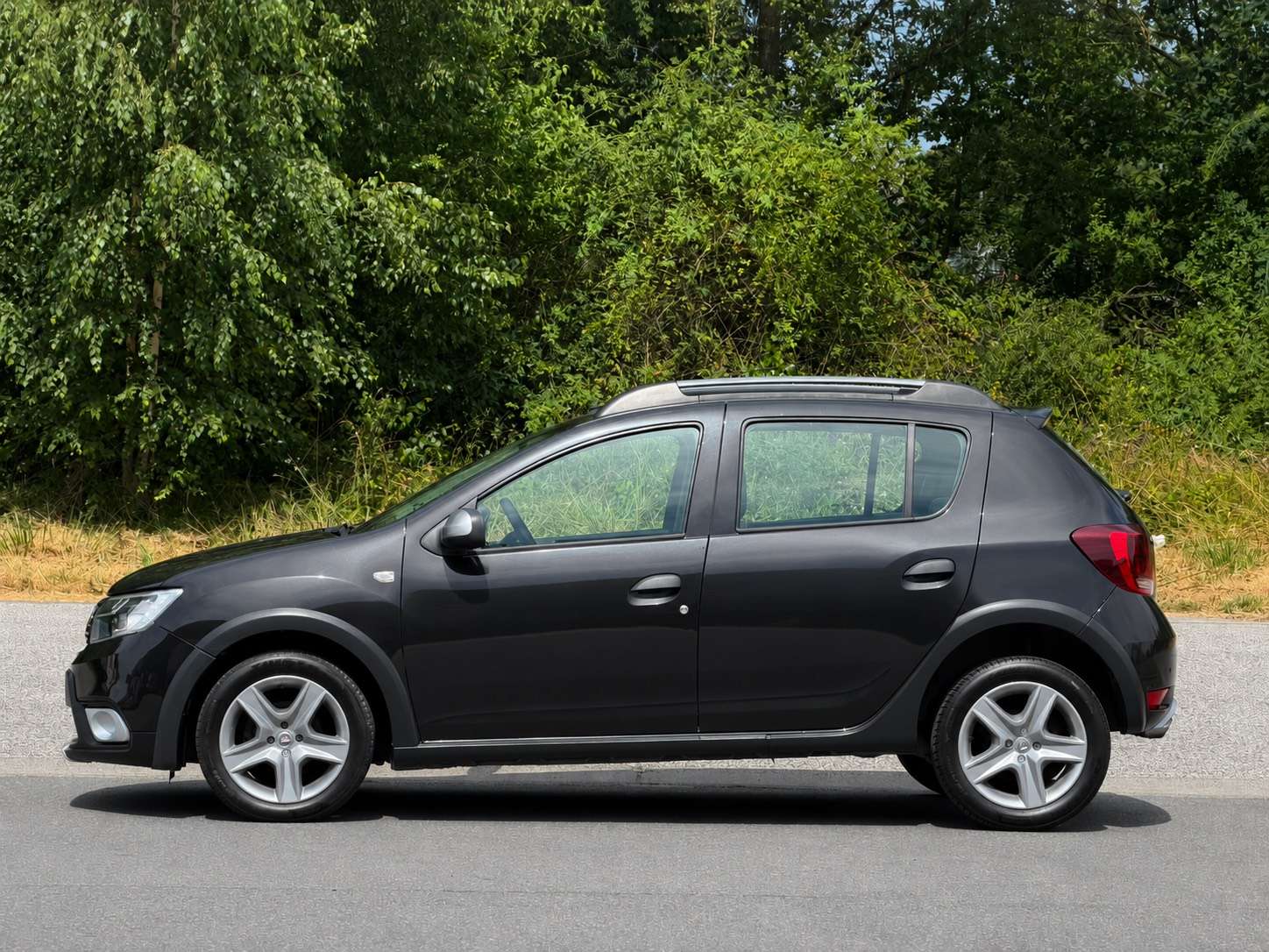 Dacia Sandero STEPWAY  • GPS • AIRCO thumbnail