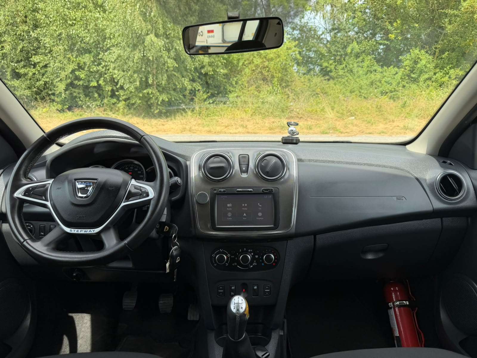 Dacia Sandero STEPWAY  • GPS • AIRCO thumbnail