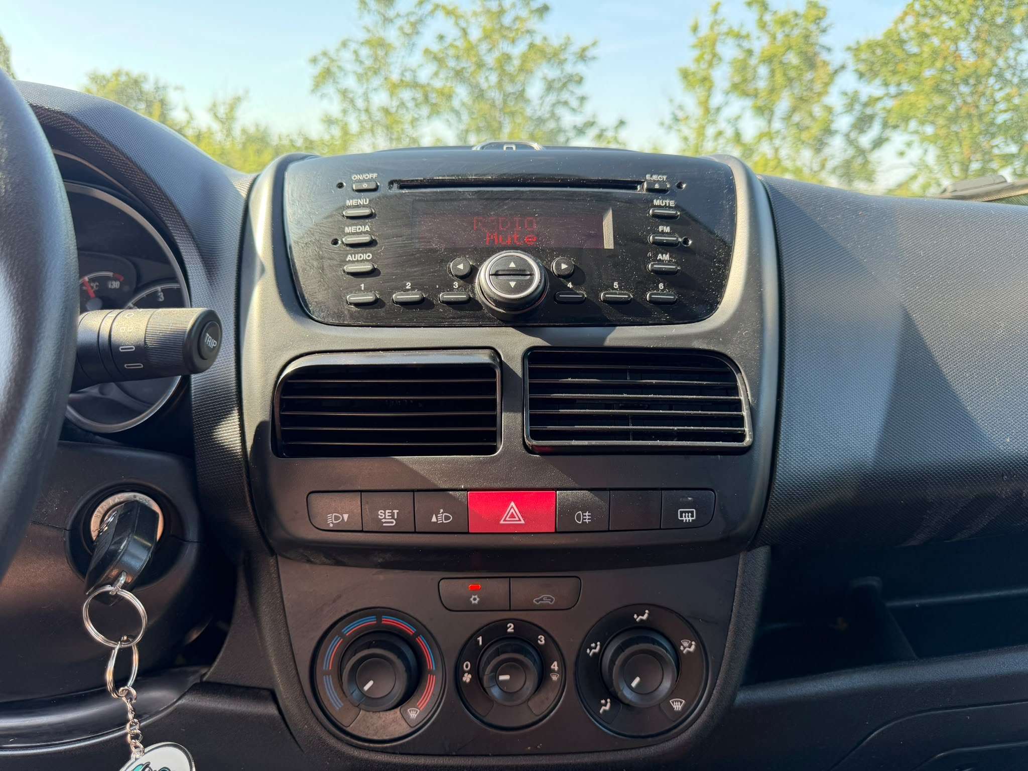 Fiat Doblo • UTILITAIRE • AIRCO • thumbnail