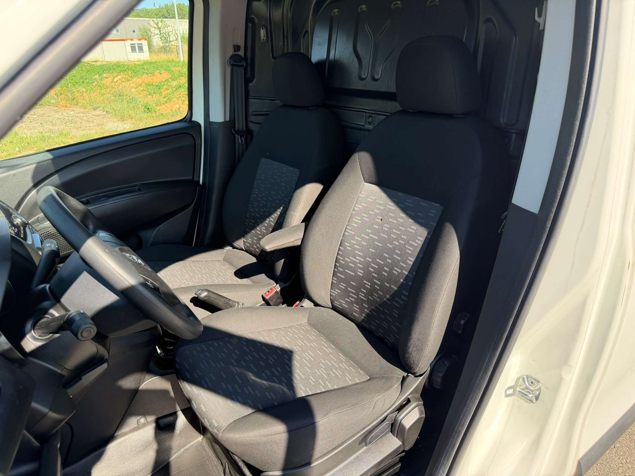 Fiat Doblo • UTILITAIRE • AIRCO • thumbnail