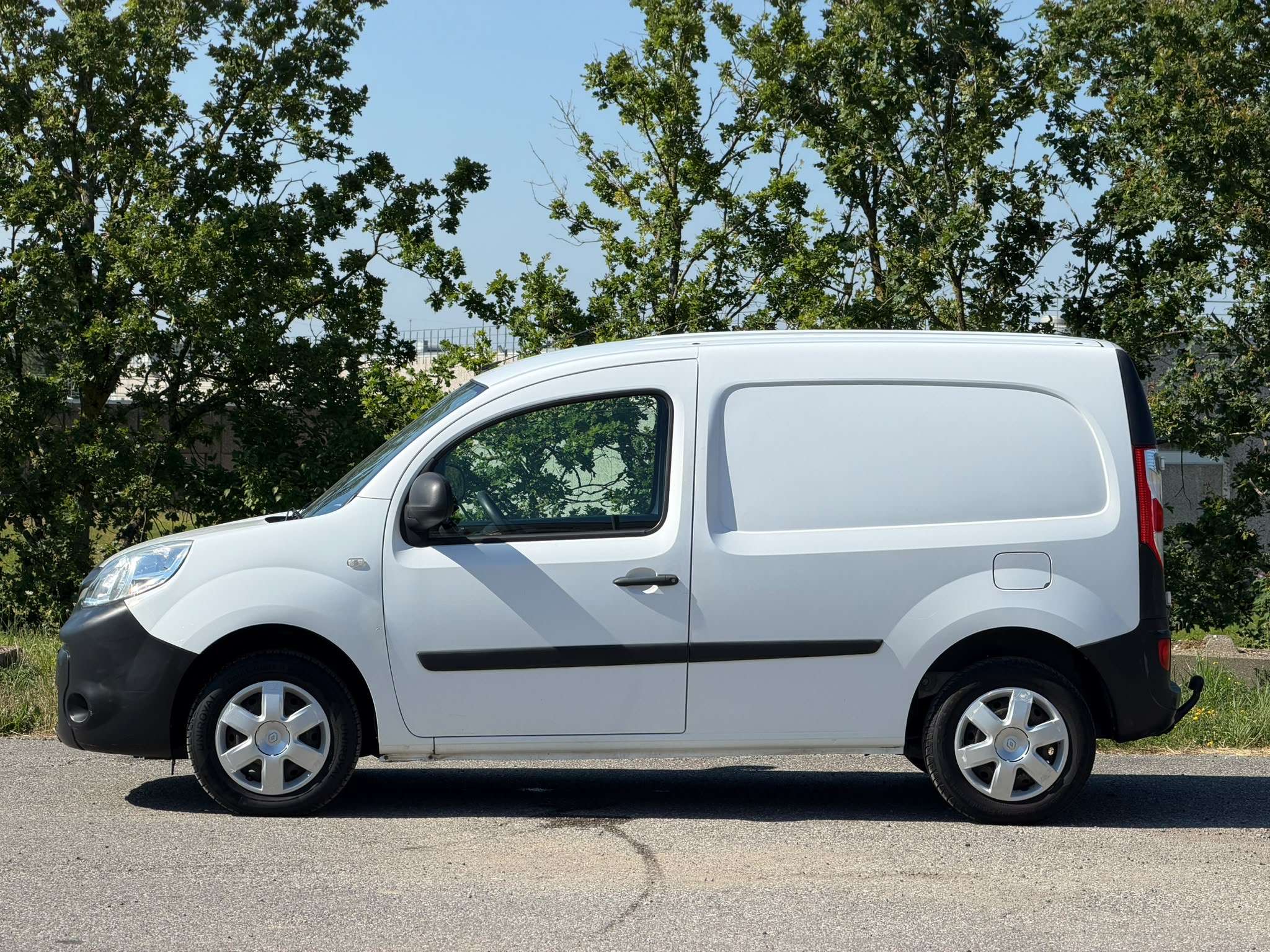 Renault Kangoo 1.5 dCi * GPS * AIRCO * thumbnail