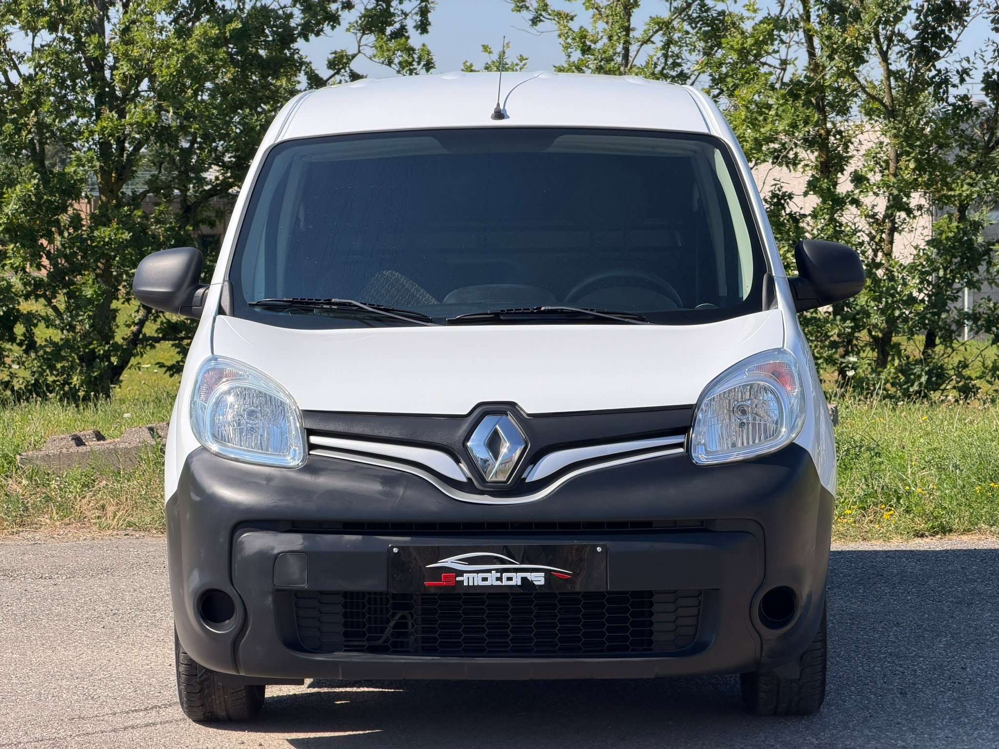 Renault Kangoo 1.5 dCi * GPS * AIRCO * thumbnail