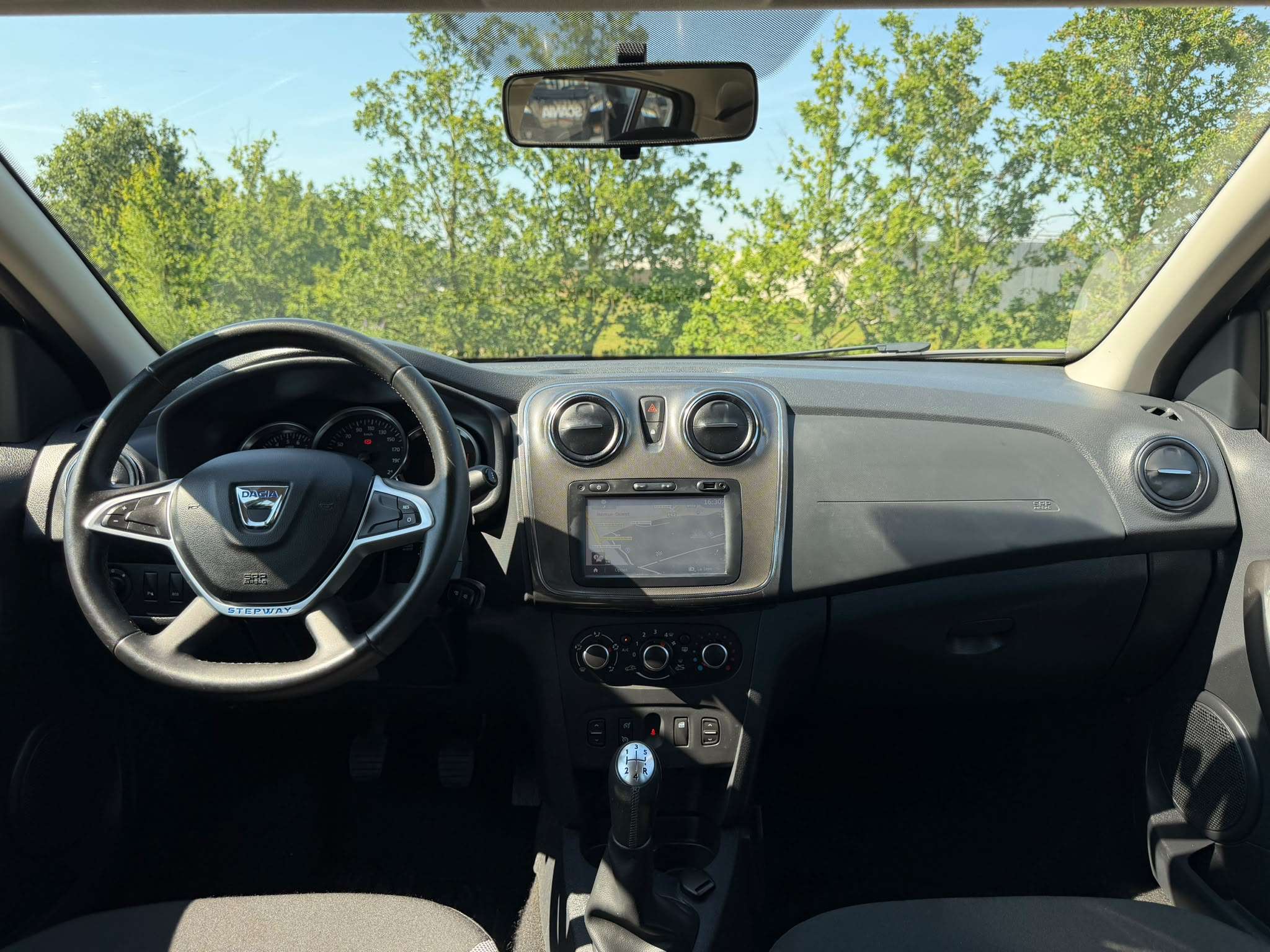 Dacia Sandero * STEPWAY * GPS * AIRCO * thumbnail