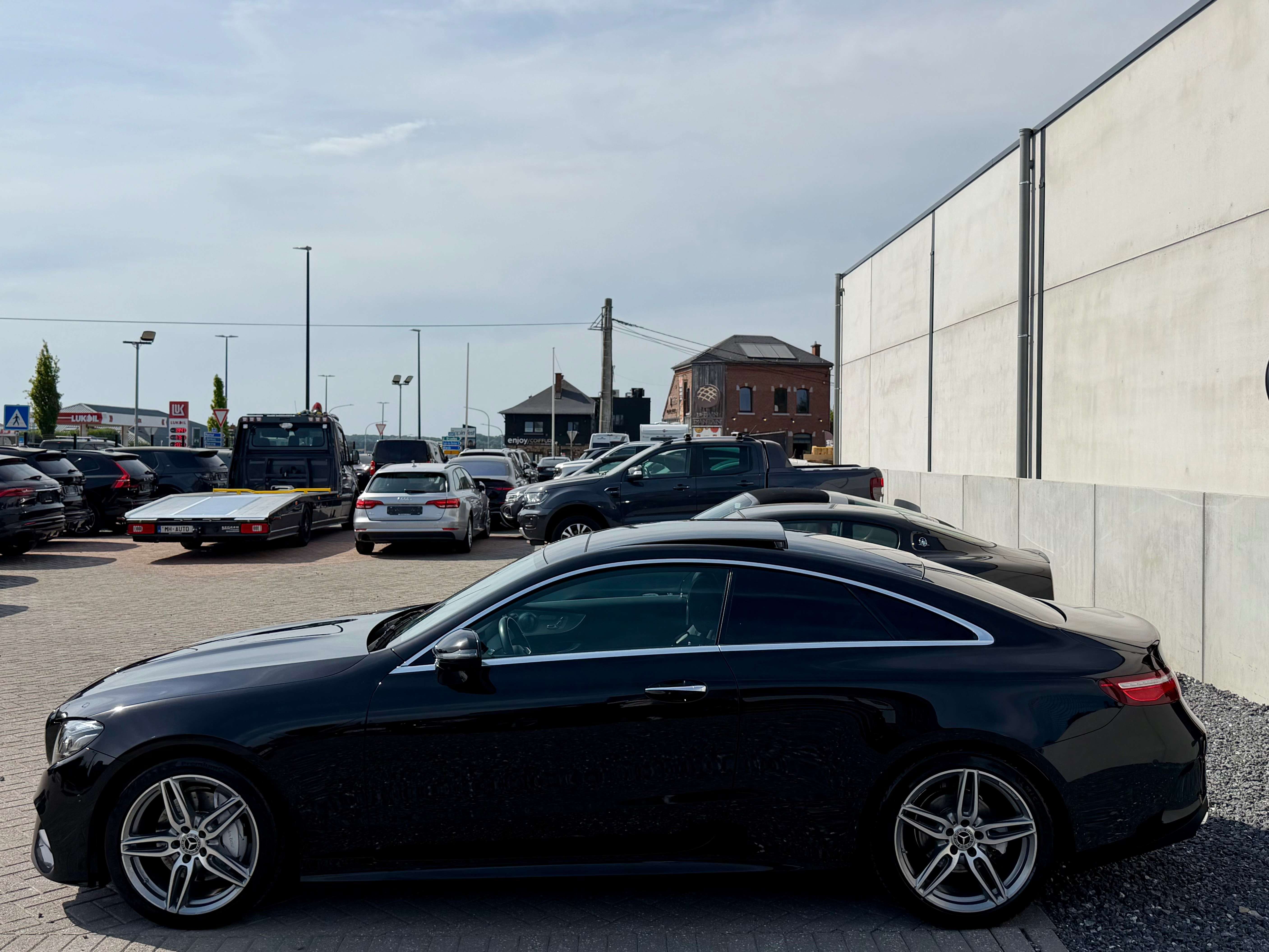 Mercedes-Benz E 220 Coupe Pack AMG