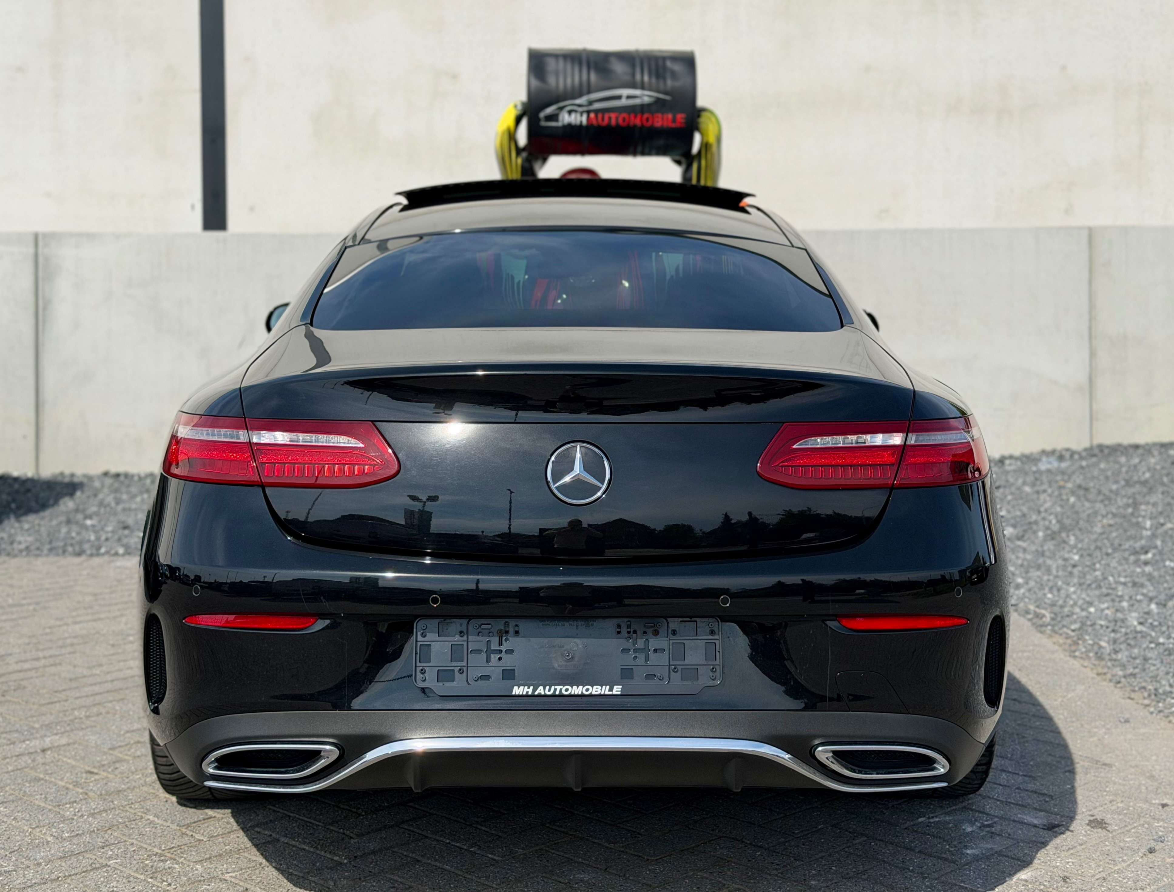 Mercedes-Benz E 220 Coupe Pack AMG