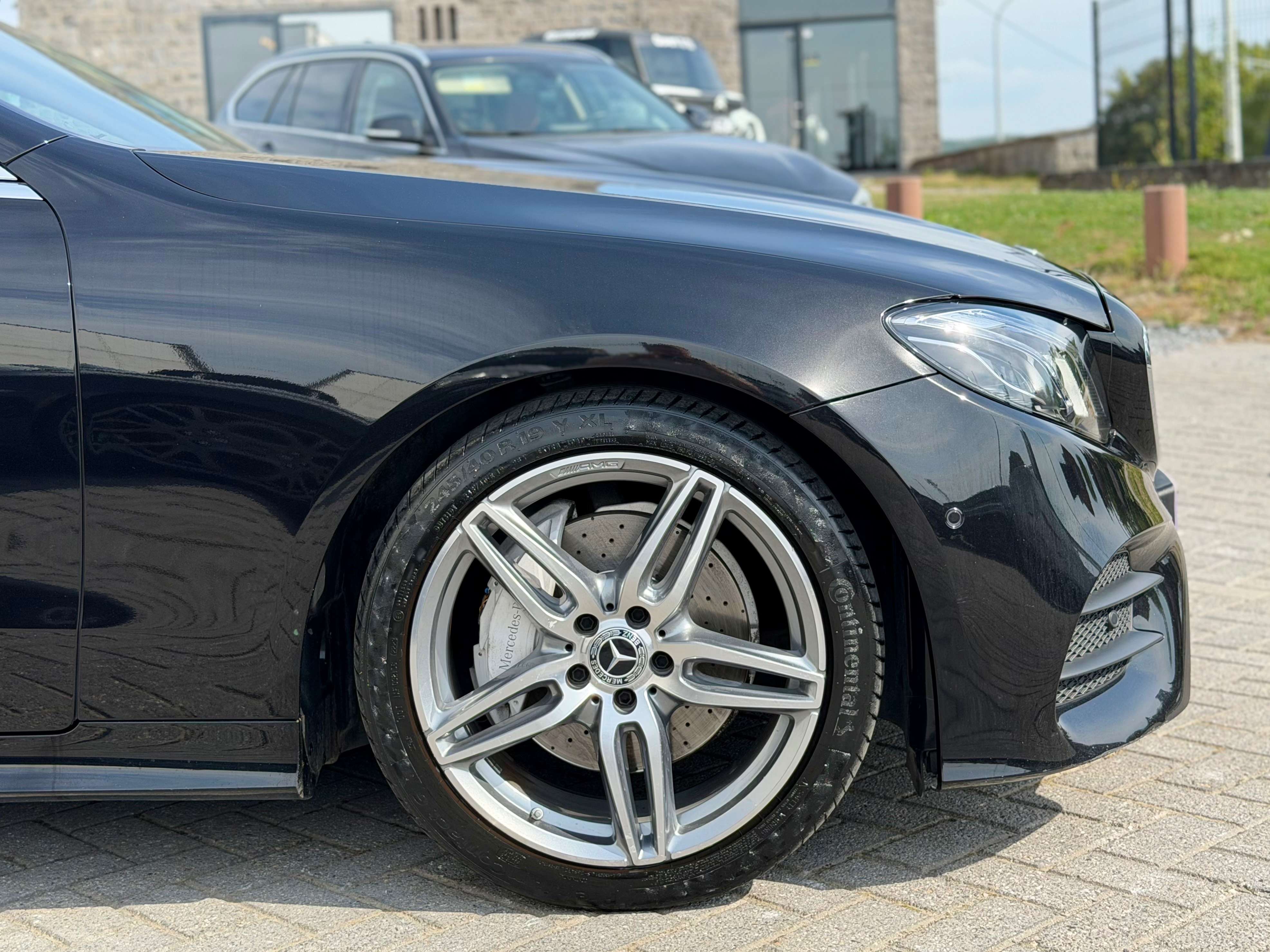 Mercedes-Benz E 220 Coupe Pack AMG