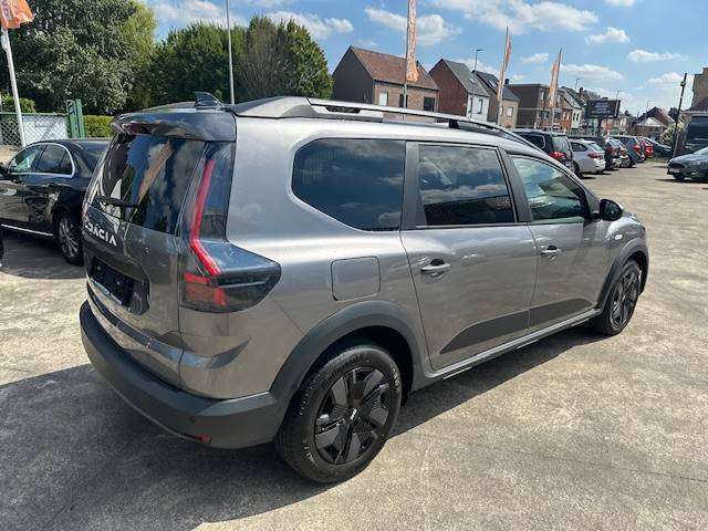 Dacia Jogger , 1.0i benzine, 2026, 5.816km's + Garantie