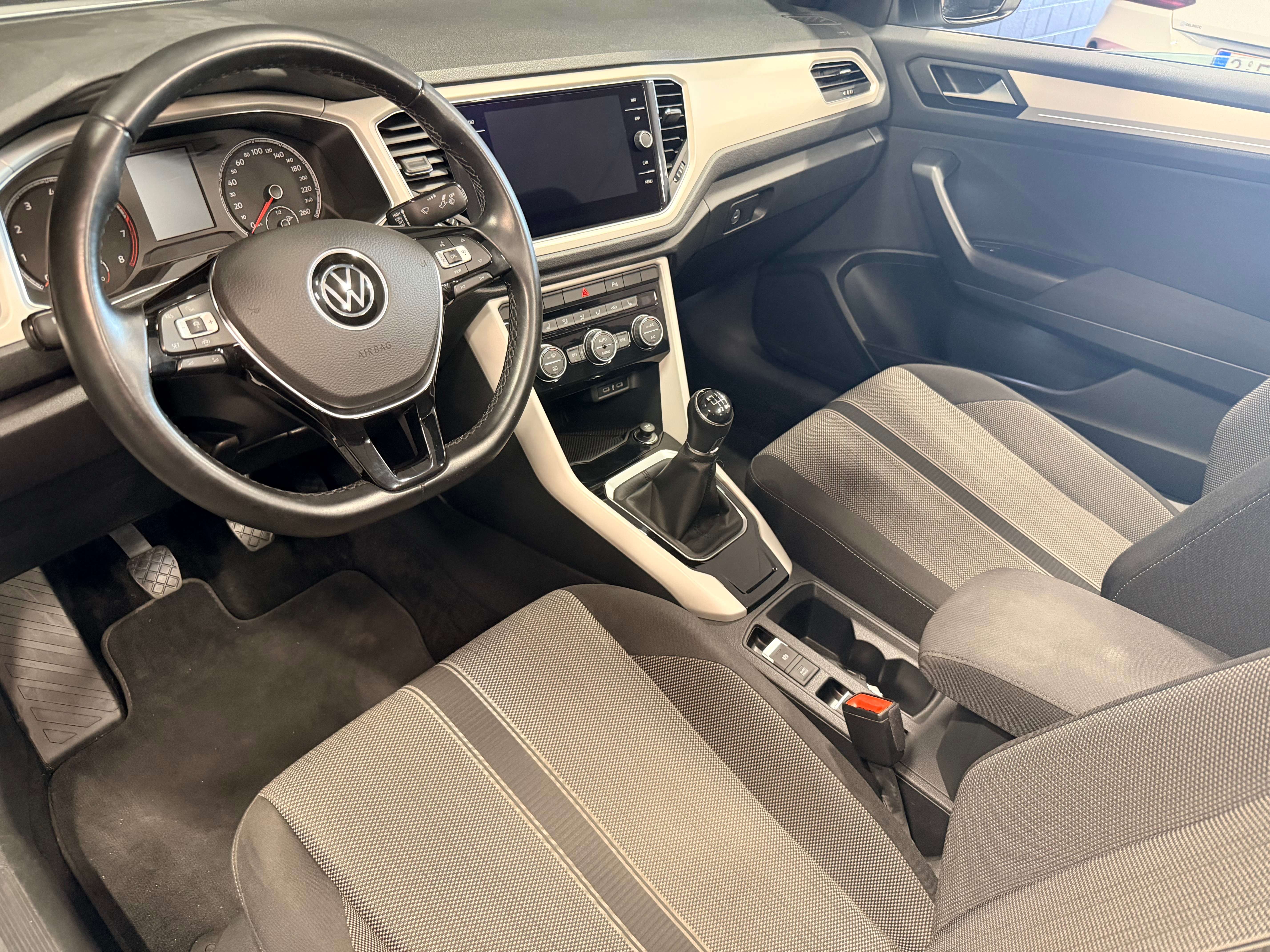 Volkswagen T-Roc Cabriolet 1.0 TSI Style — Garantie 2 ans — Sièges chauffants — GPS