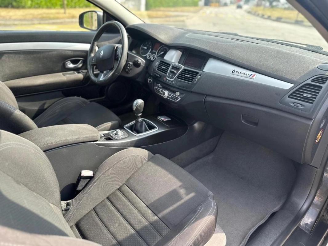 Renault Laguna COUPE 2.0 DCI 150 BLACK EDITION MOTEUR A CHAINE
