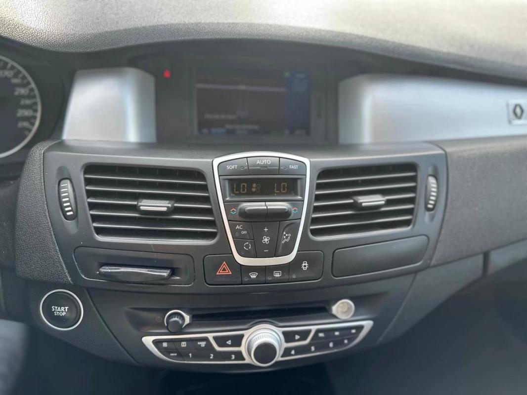 Renault Laguna COUPE 2.0 DCI 150 BLACK EDITION MOTEUR A CHAINE