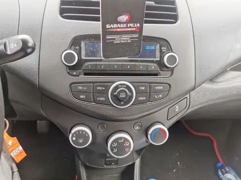 Chevrolet Spark 1.0i LT