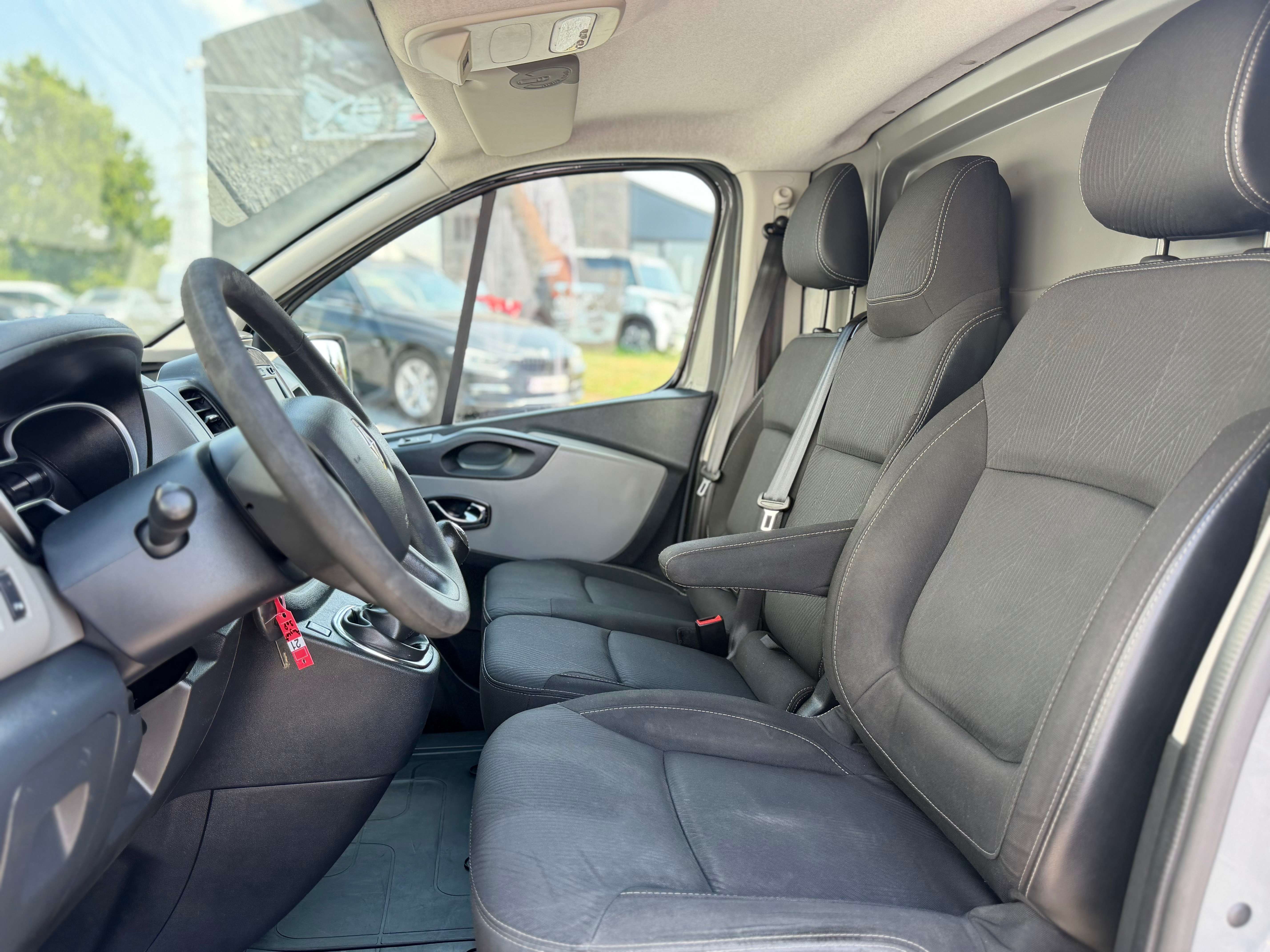 Renault Trafic 1.6 dCi L1H1 / Utilitaire