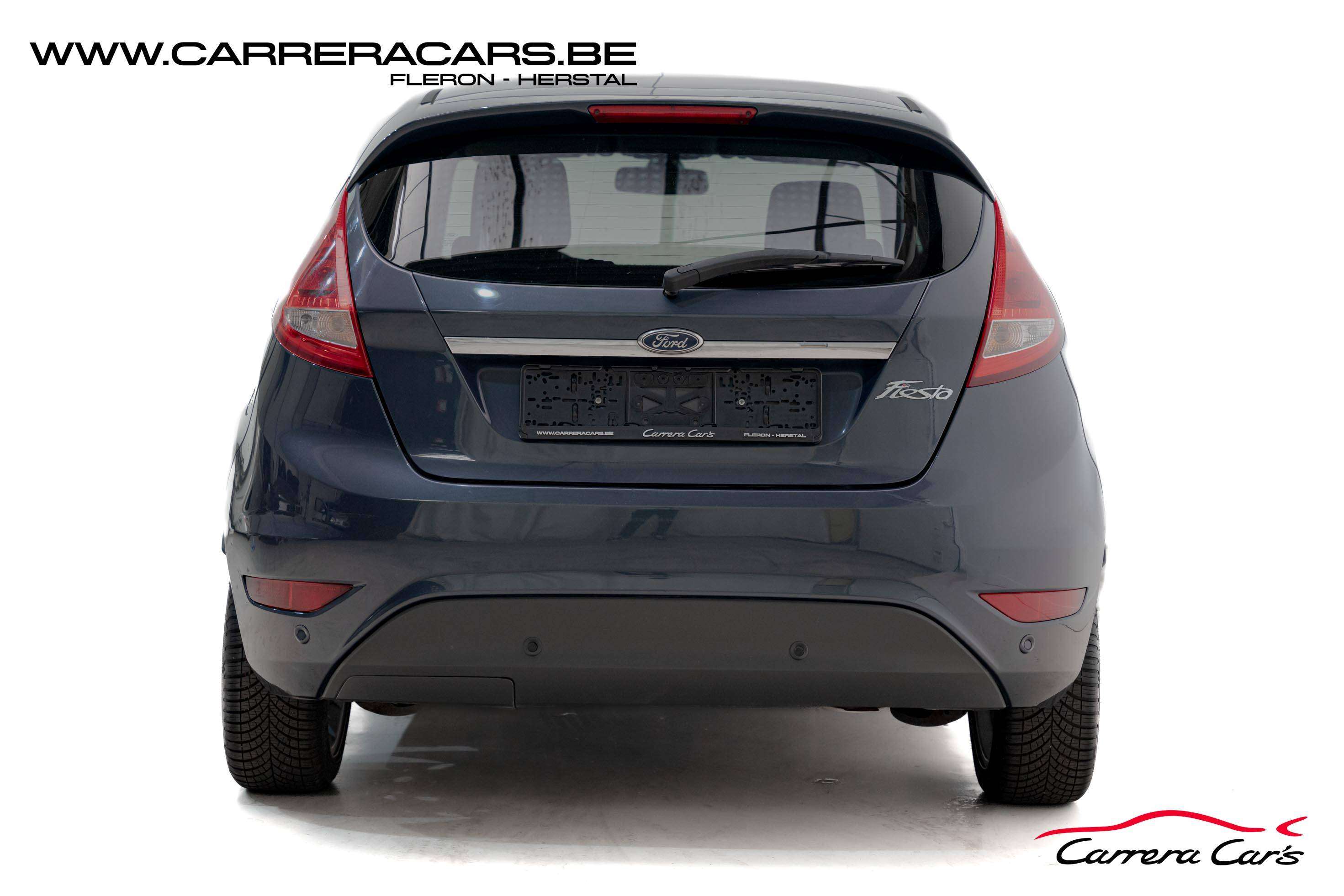 Ford Fiesta 1.4i Titanium **CLIM**CAPTEUR**JANTES ALUS**BOITE AUTO**