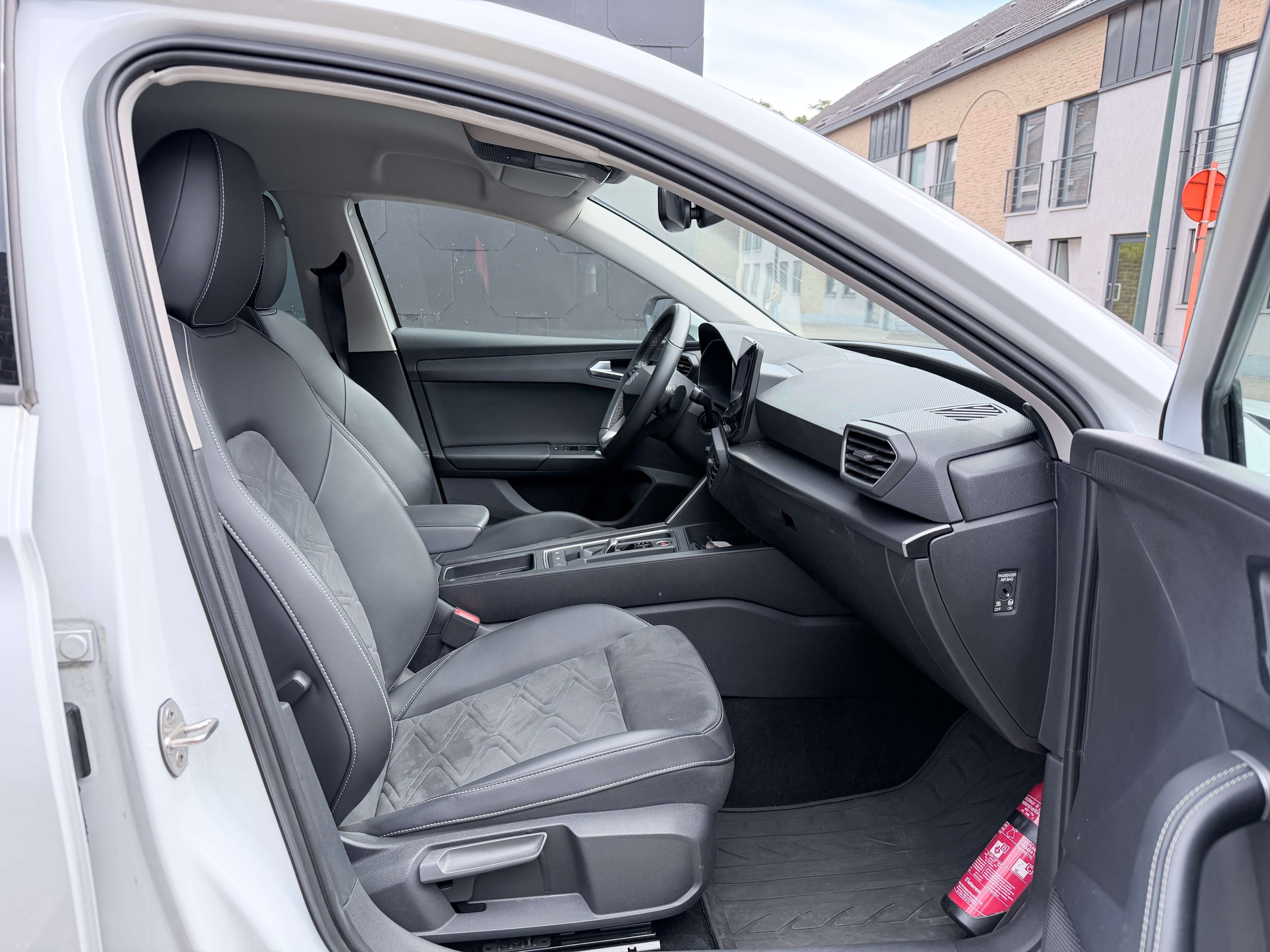 SEAT Leon 2.0 TDI AUTOMAAT | Apple CarPlay | Camera | Cruise | Leder