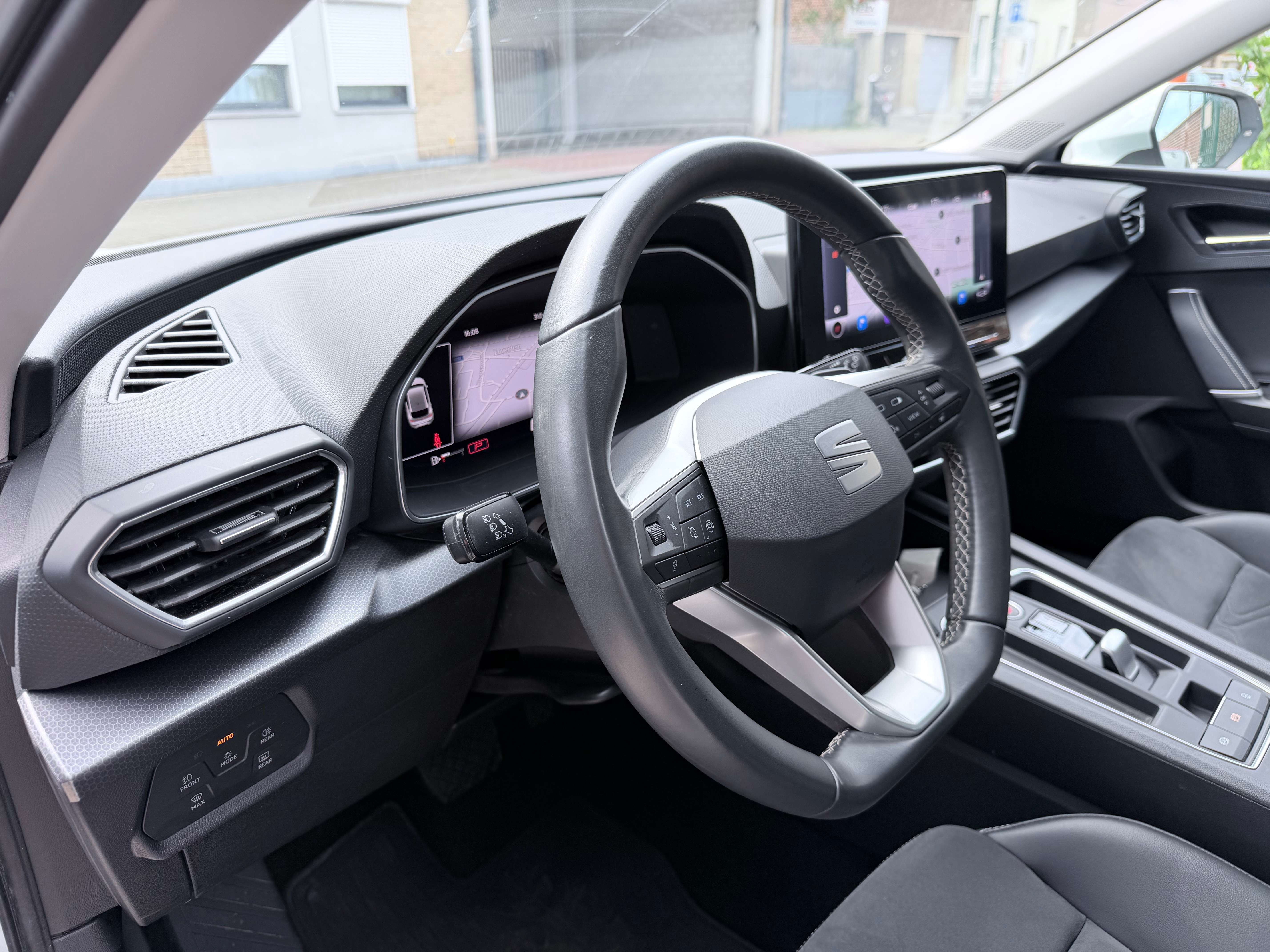 SEAT Leon 2.0 TDI AUTOMAAT | Apple CarPlay | Camera | Cruise | Leder
