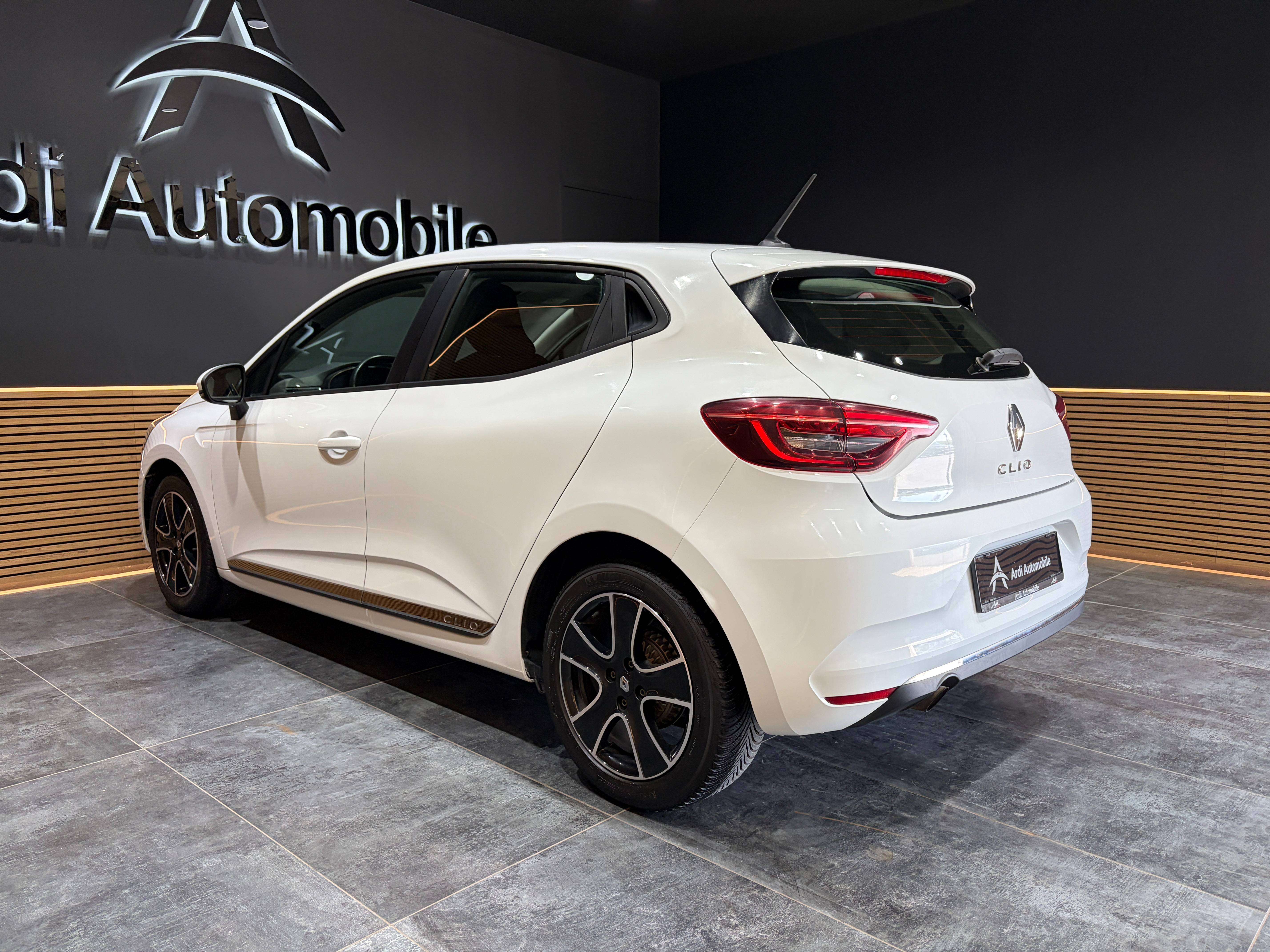 Renault Clio 1.0i *CARPLAY*FRONT ASSIST*1ER PROPRIO*GARANTIE*