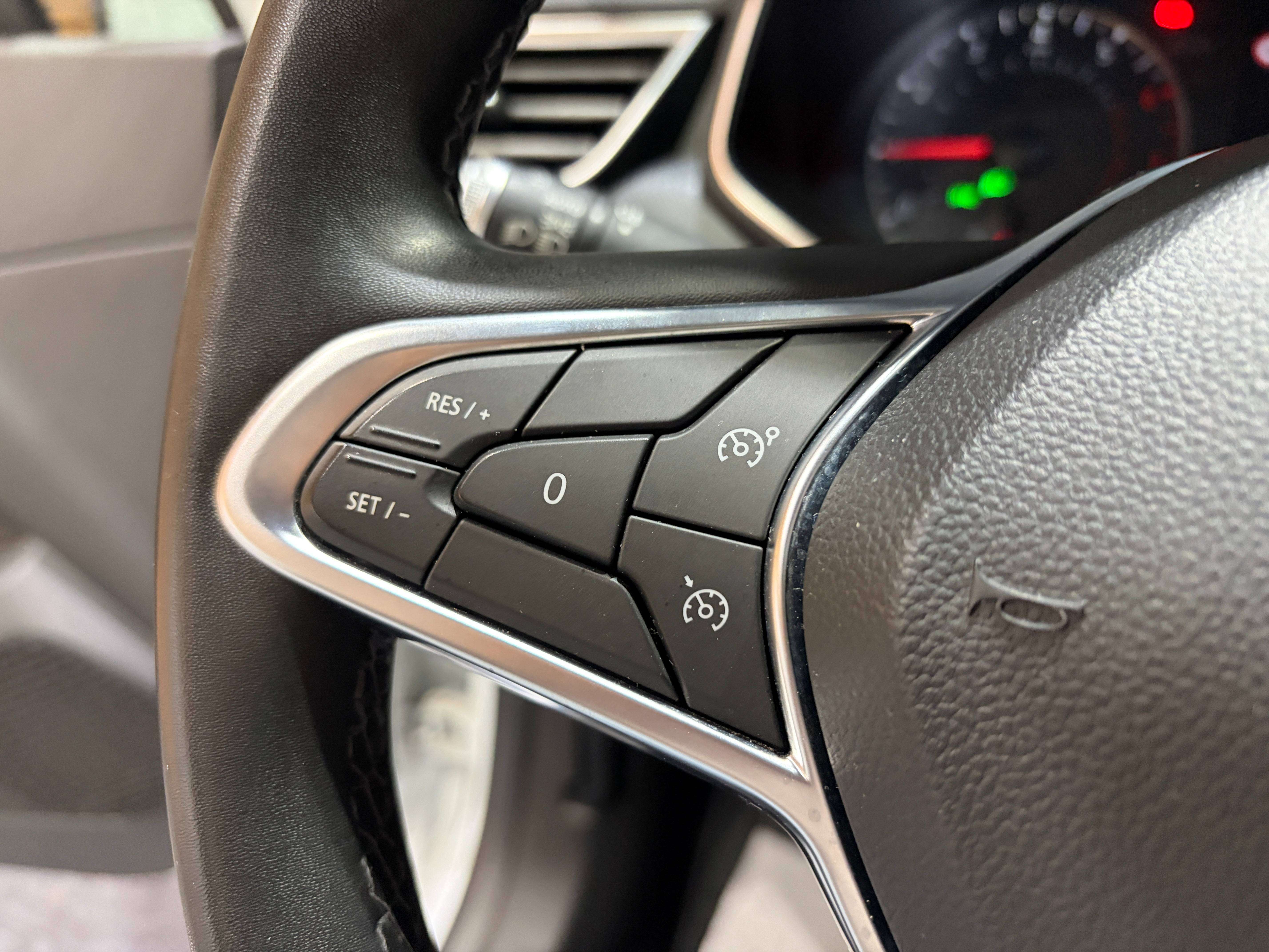Renault Clio 1.0i *CARPLAY*FRONT ASSIST*1ER PROPRIO*GARANTIE*