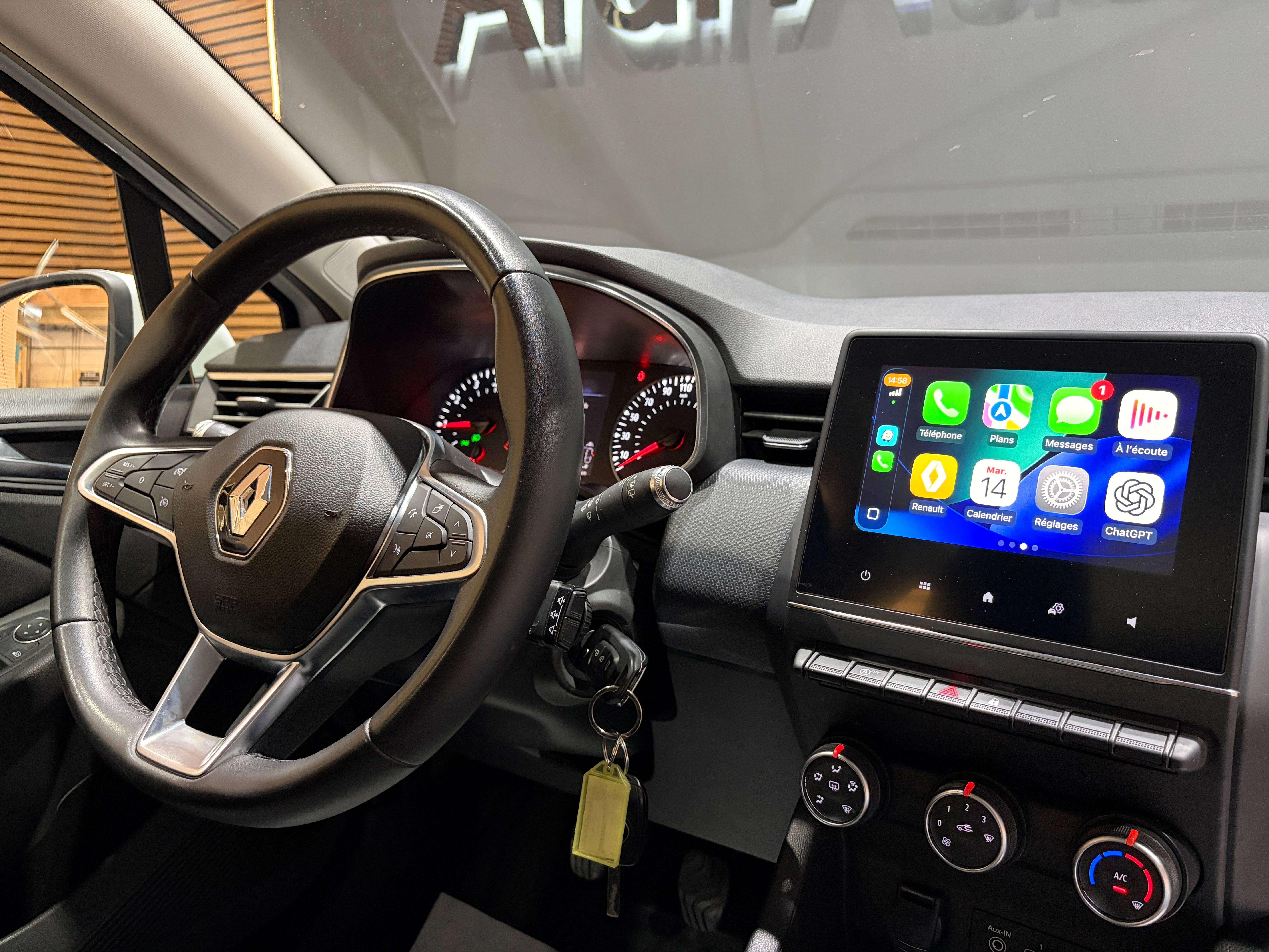 Renault Clio 1.0i *CARPLAY*FRONT ASSIST*1ER PROPRIO*GARANTIE*
