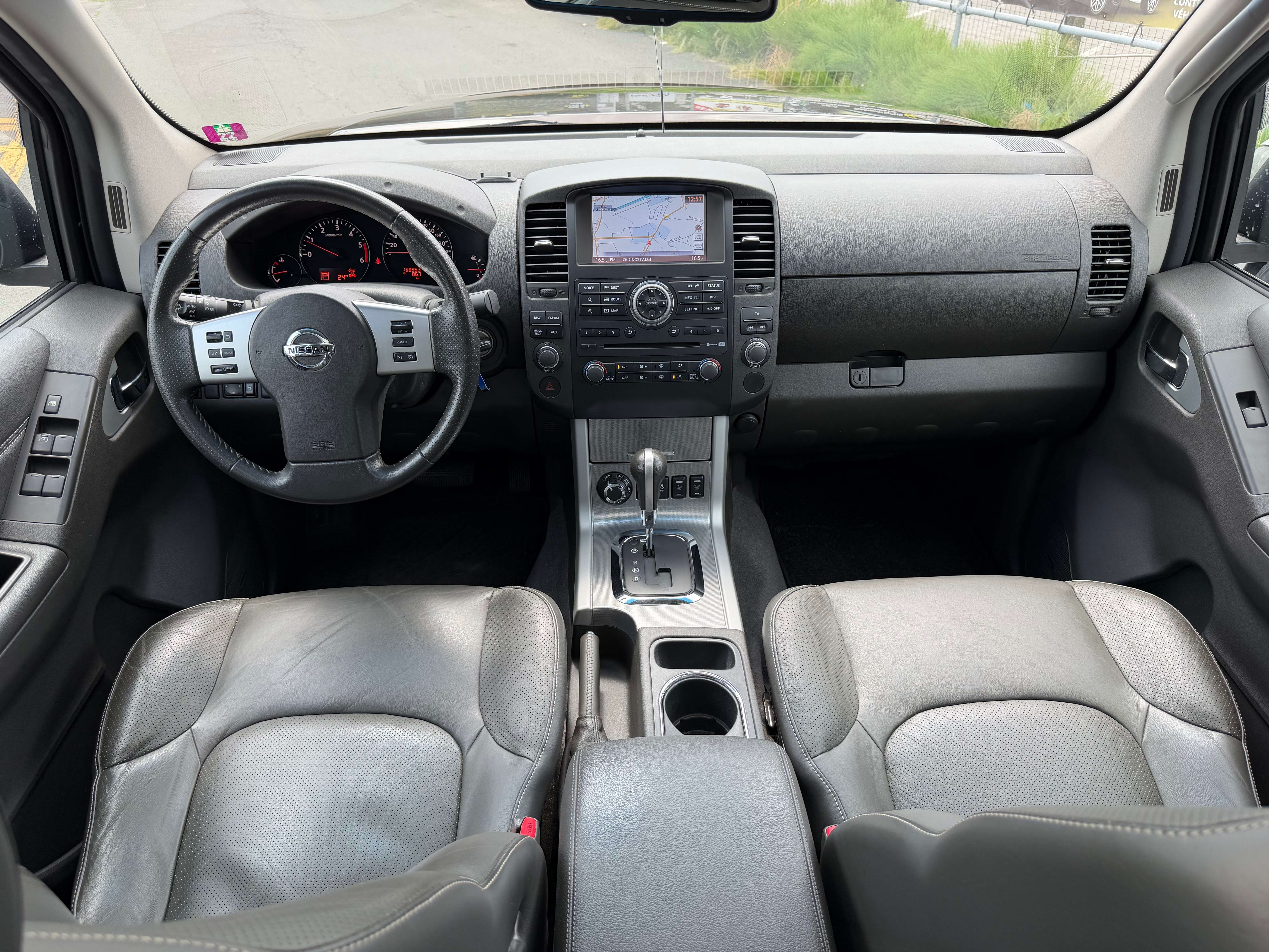 Nissan Navara 3.0 dCi V6 4x4*boîte auto*NAVI*CAMERA*CUIR*