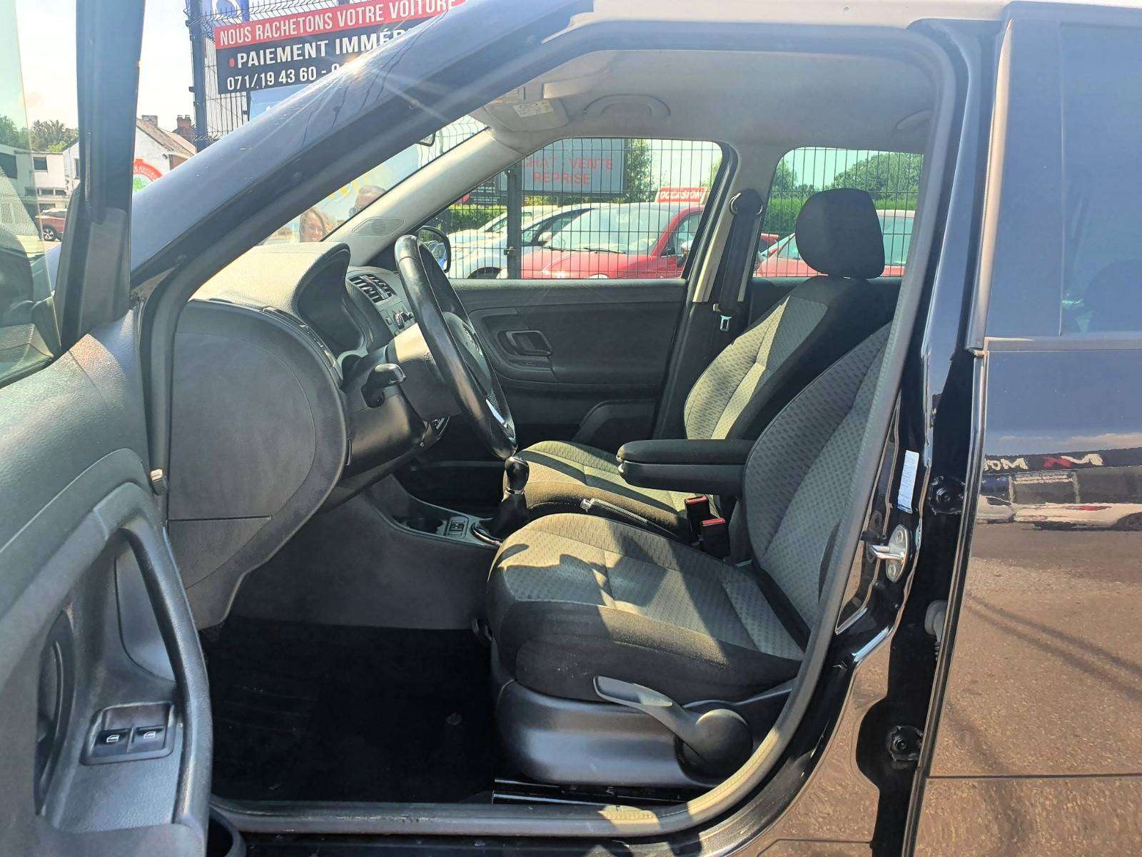 Skoda Fabia 🟢1.6 TDi 90CV - CLIM - GPS - BLUETOOTH