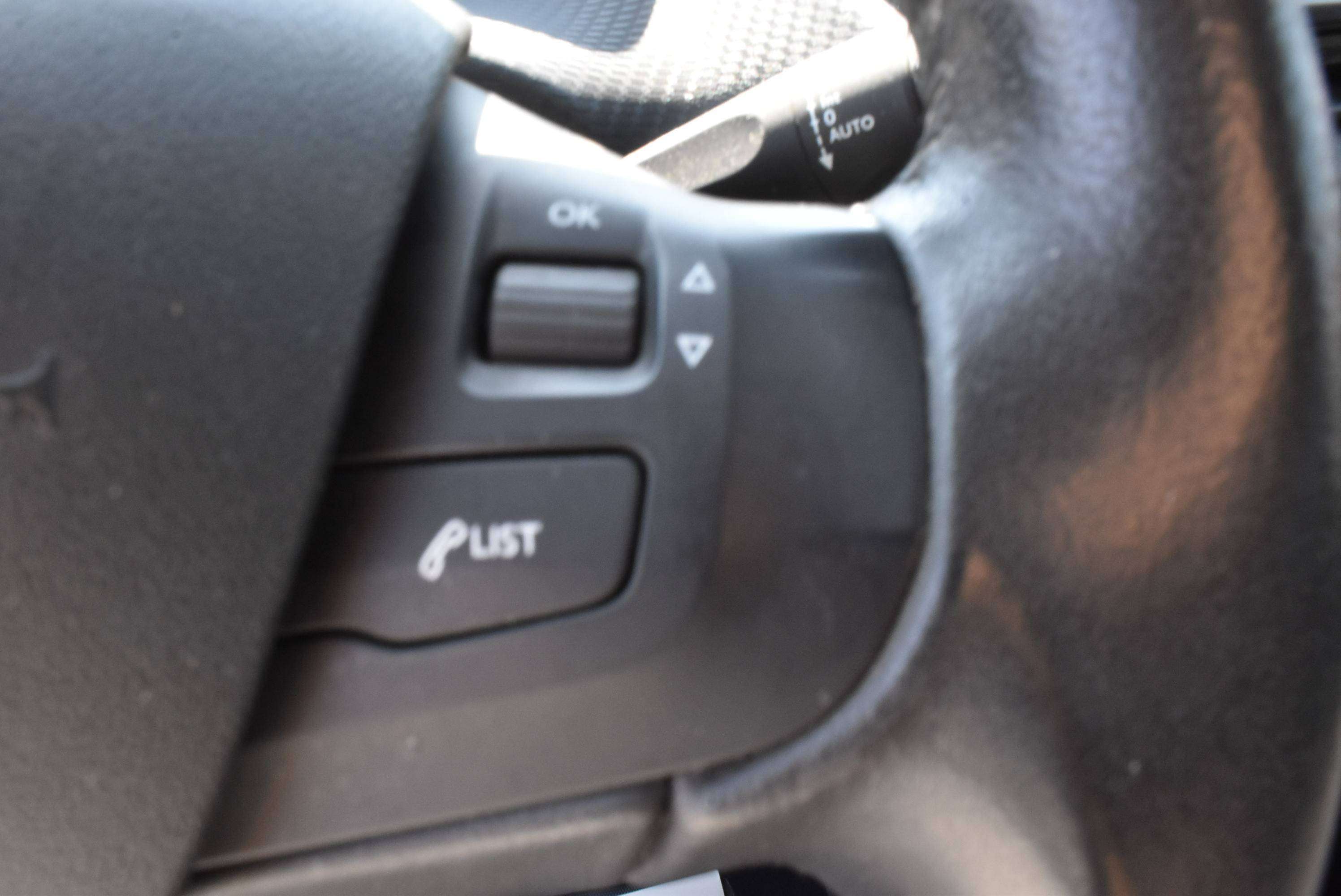 Peugeot 2008 1.6 BlueHDi Allure Airco/GPS/CarPlay**B2B FIX PRICE**