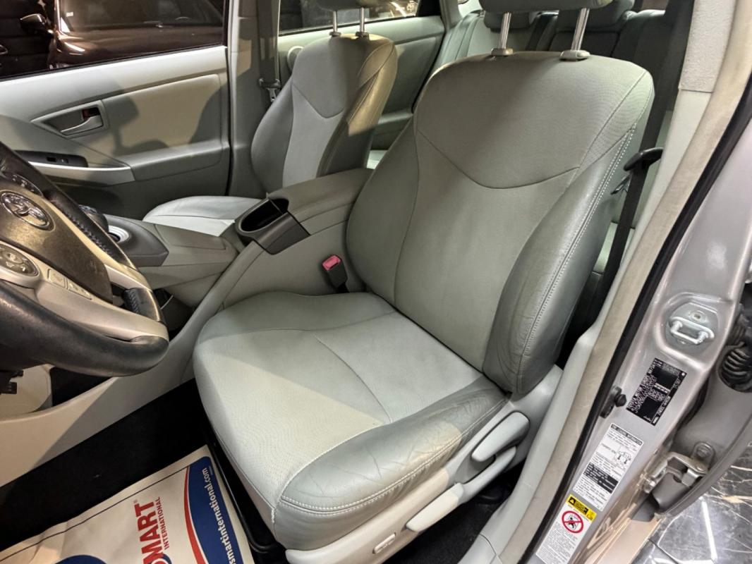 Toyota Prius MC 136h Dynamic 17