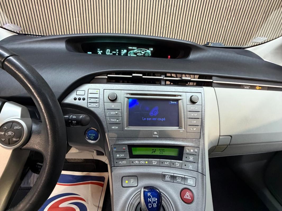 Toyota Prius MC 136h Dynamic 17