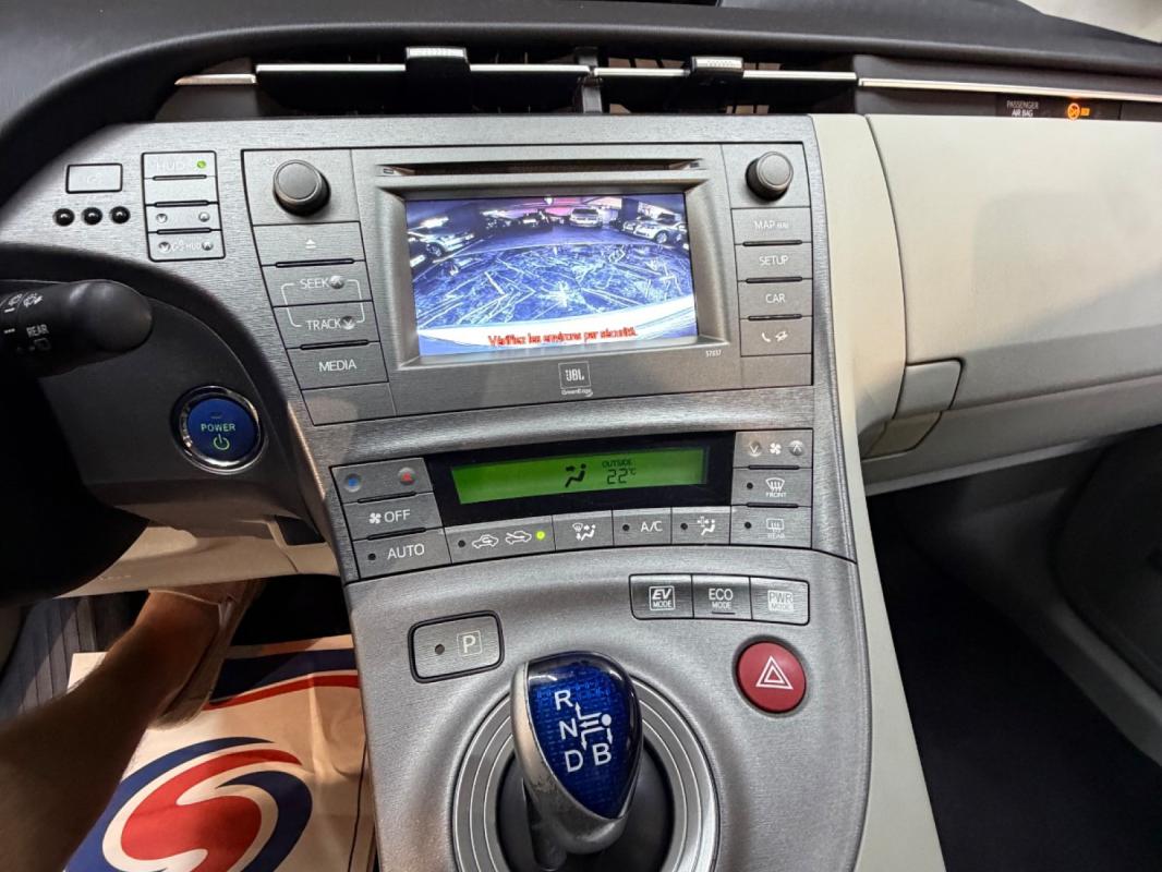 Toyota Prius MC 136h Dynamic 17
