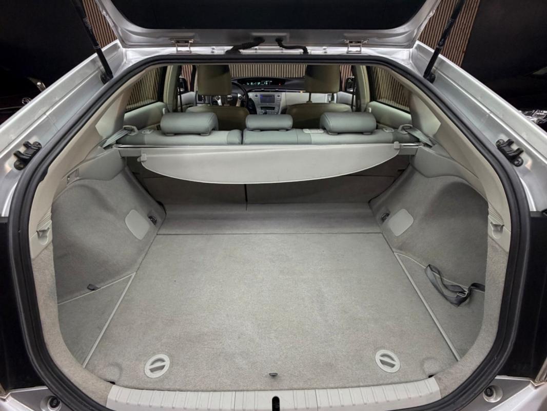 Toyota Prius MC 136h Dynamic 17