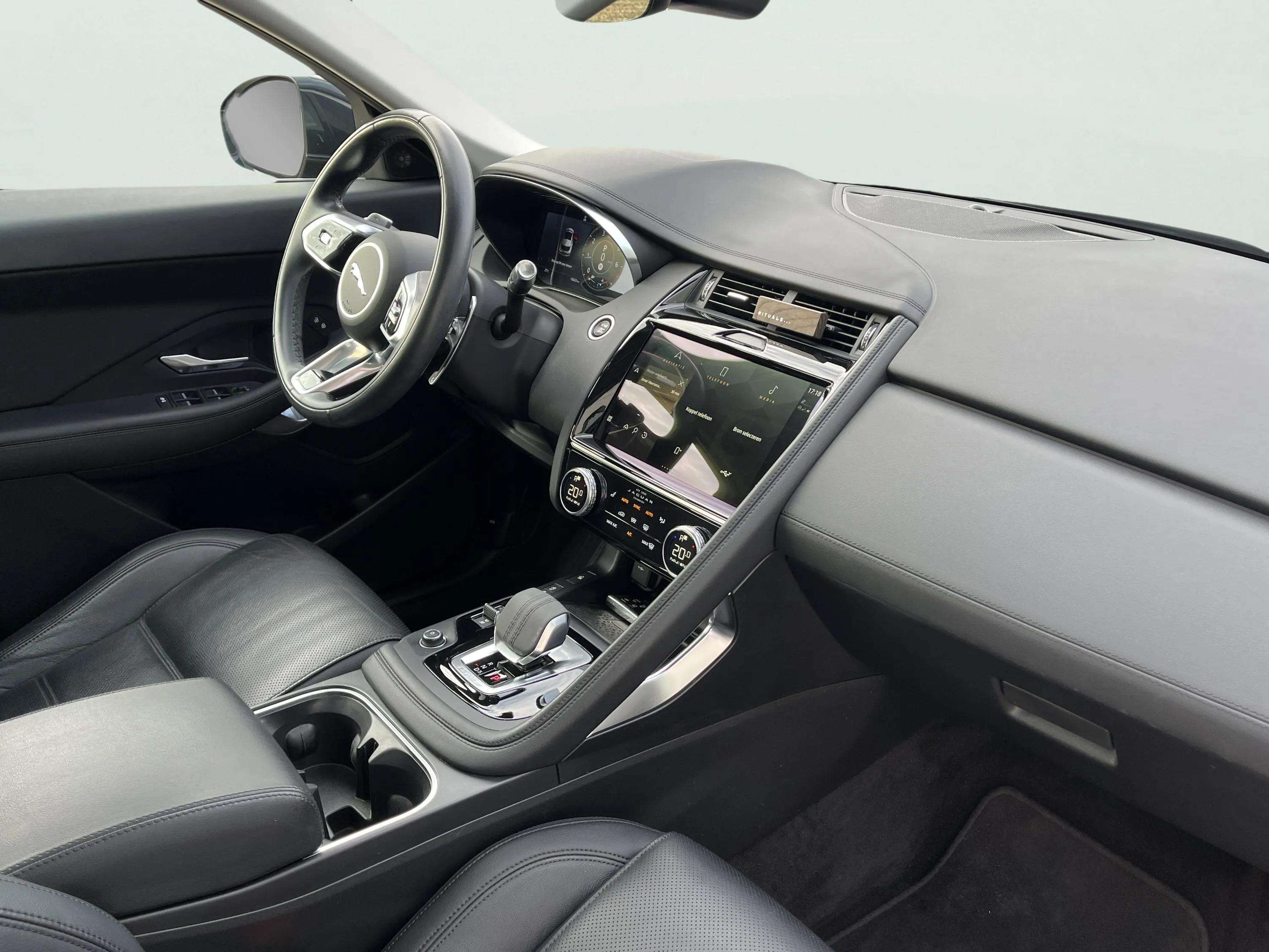 Jaguar E-Pace P160 MHEV S *MILD-HYBRID - PANODAK - 360° CAMERA - AUTOMAAT*