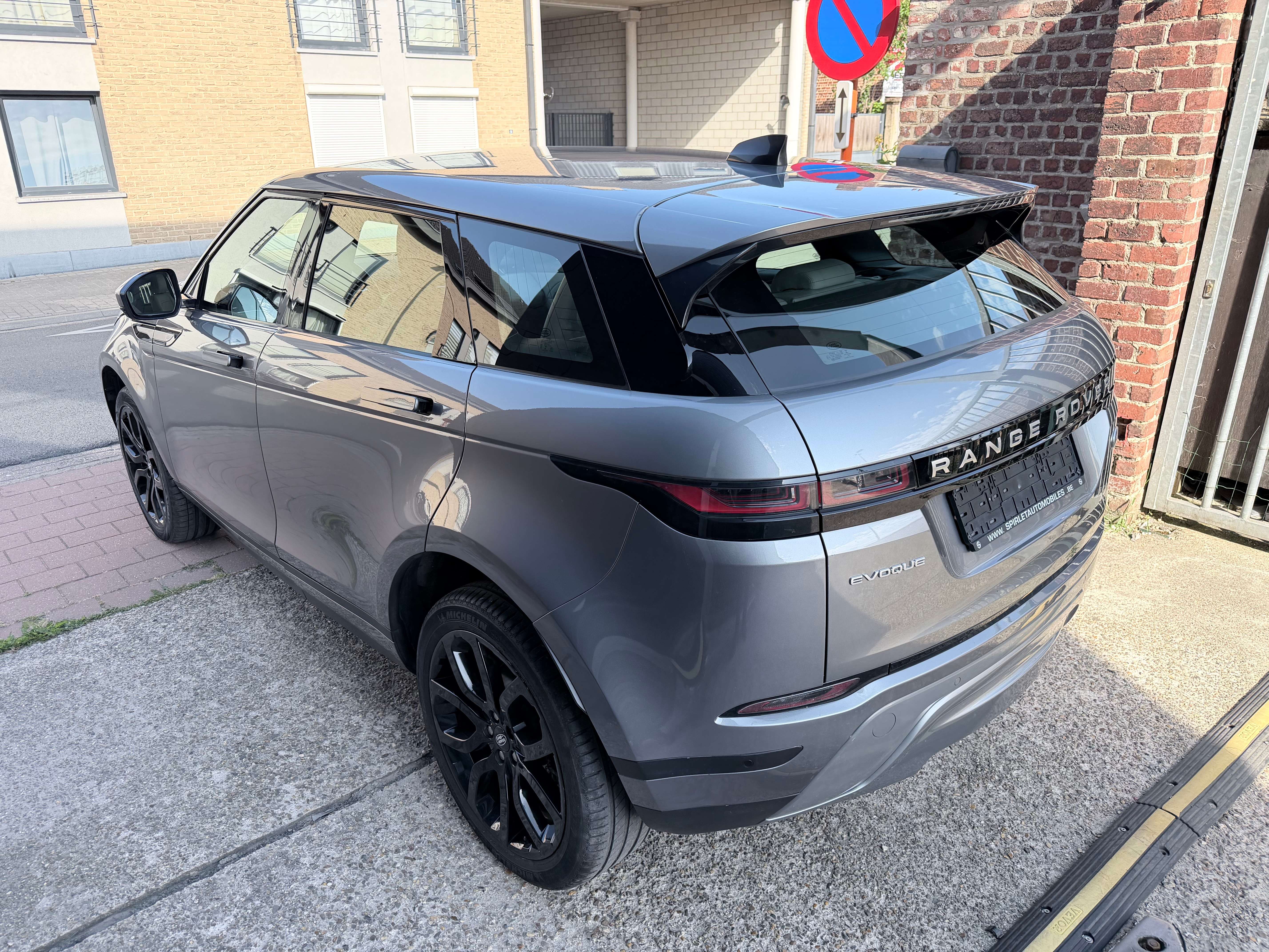 Land Rover Range Rover Evoque 2.0 HYBRID AUTOMAAT | Apple CarPlay | Camera | Cruise | Leder