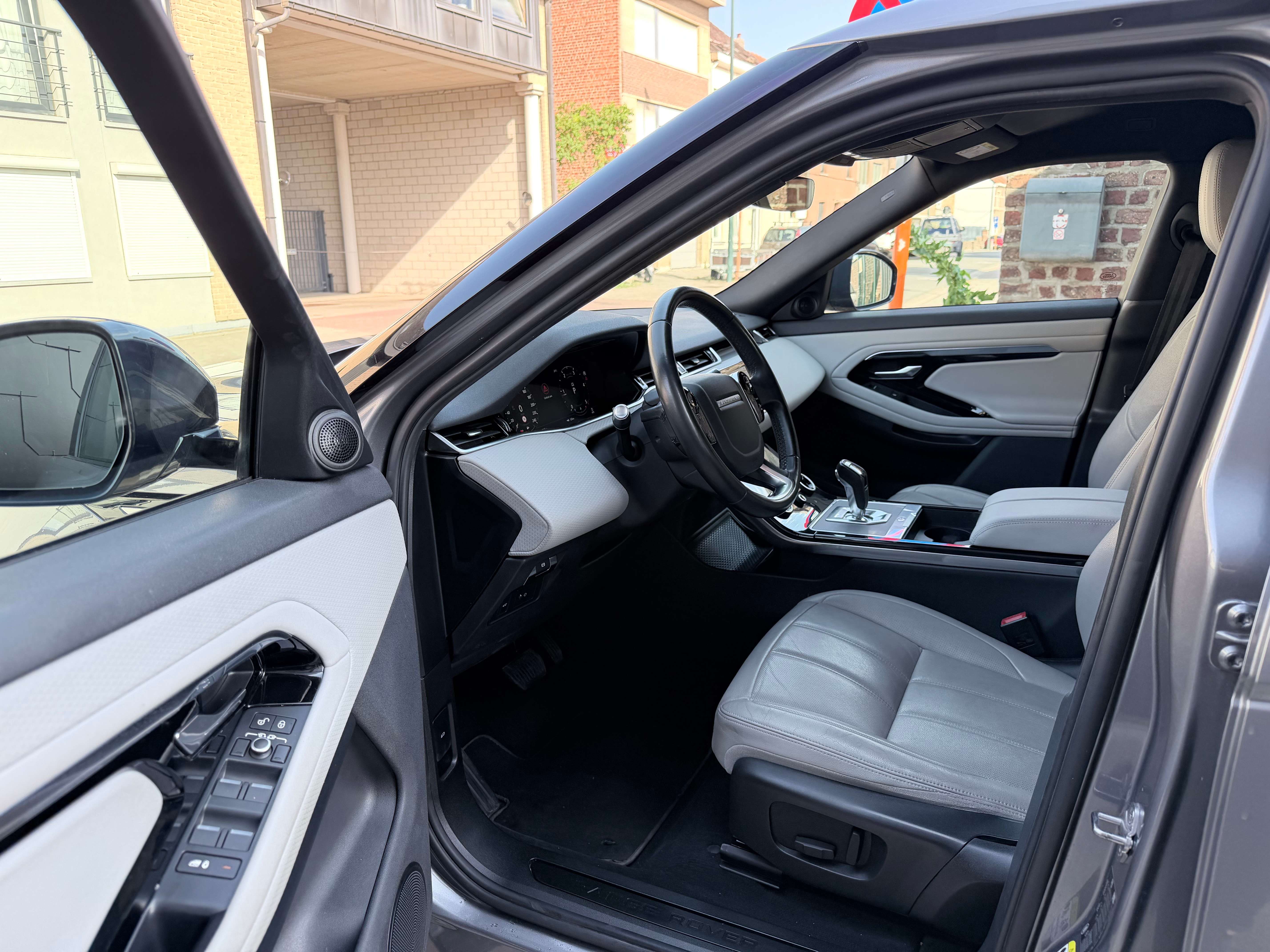 Land Rover Range Rover Evoque 2.0 HYBRID AUTOMAAT | Apple CarPlay | Camera | Cruise | Leder