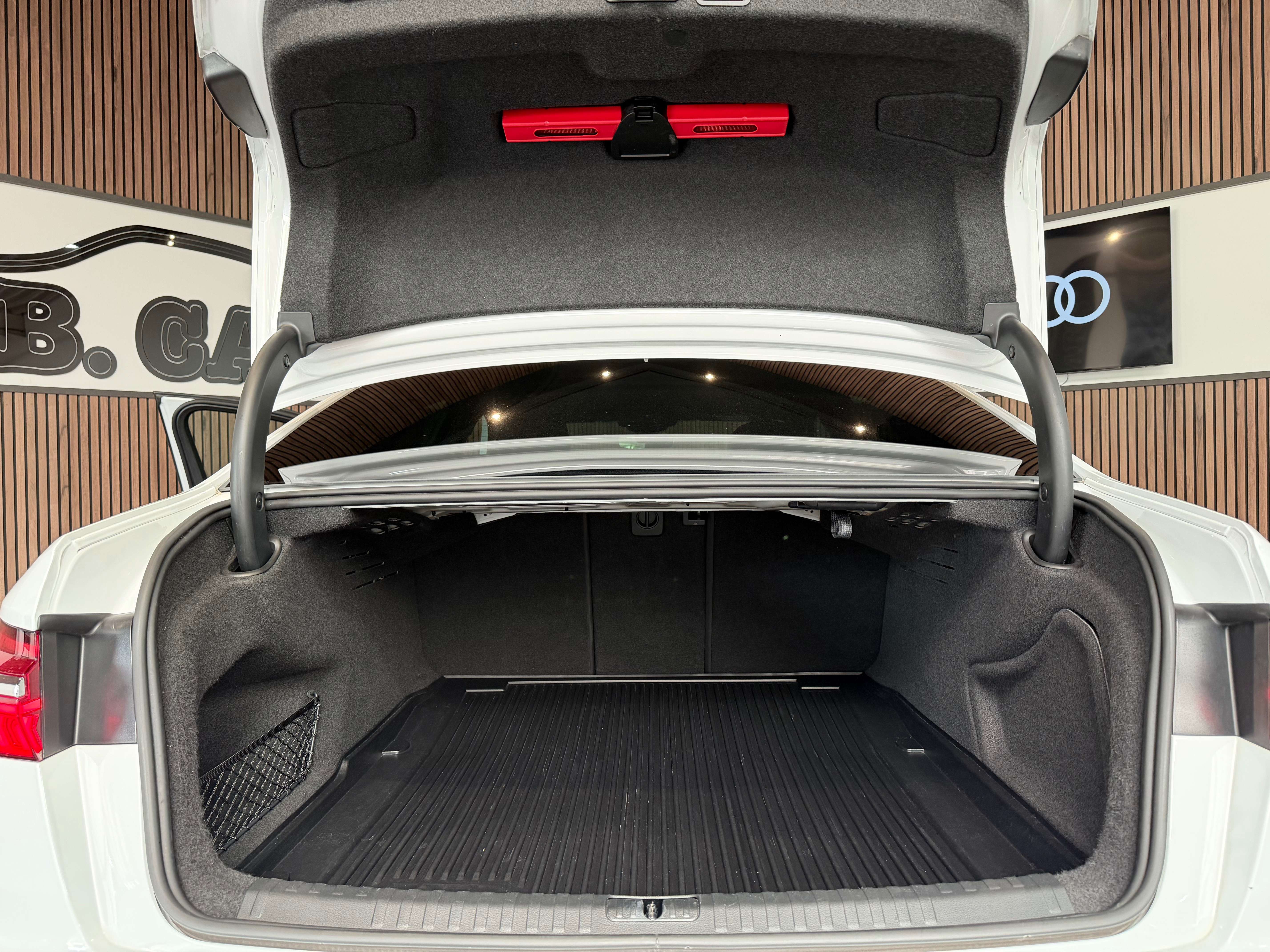 Audi A6 35 TDi - 3X SLINE - MHEV - AUTOMATIQUE - 1ERPRO - GARANTIE 12MOIS