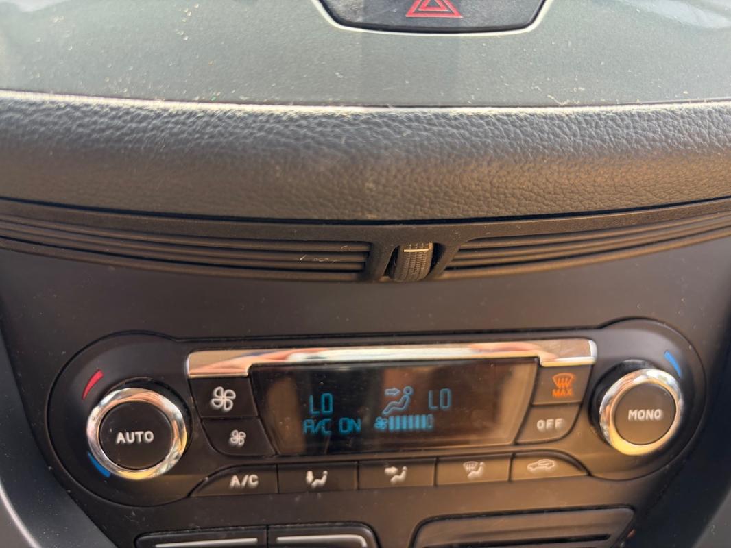 Ford C-max 2012 BOITE AUTO 2l 115 GPS RADARS RÉGULATEUR USB AUX