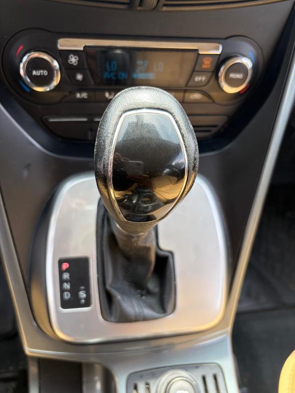 Ford C-max 2012 BOITE AUTO 2l 115 GPS RADARS RÉGULATEUR USB AUX