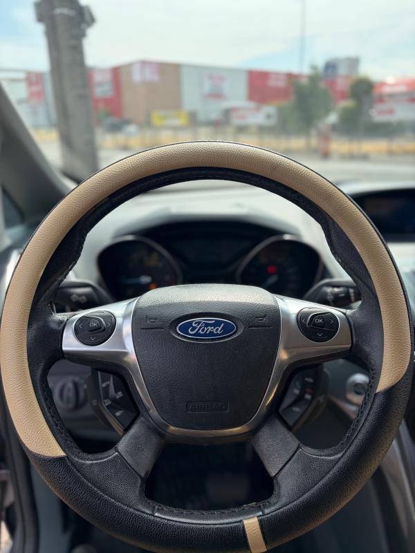 Ford C-max 2012 BOITE AUTO 2l 115 GPS RADARS RÉGULATEUR USB AUX