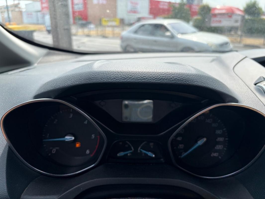Ford C-max 2012 BOITE AUTO 2l 115 GPS RADARS RÉGULATEUR USB AUX