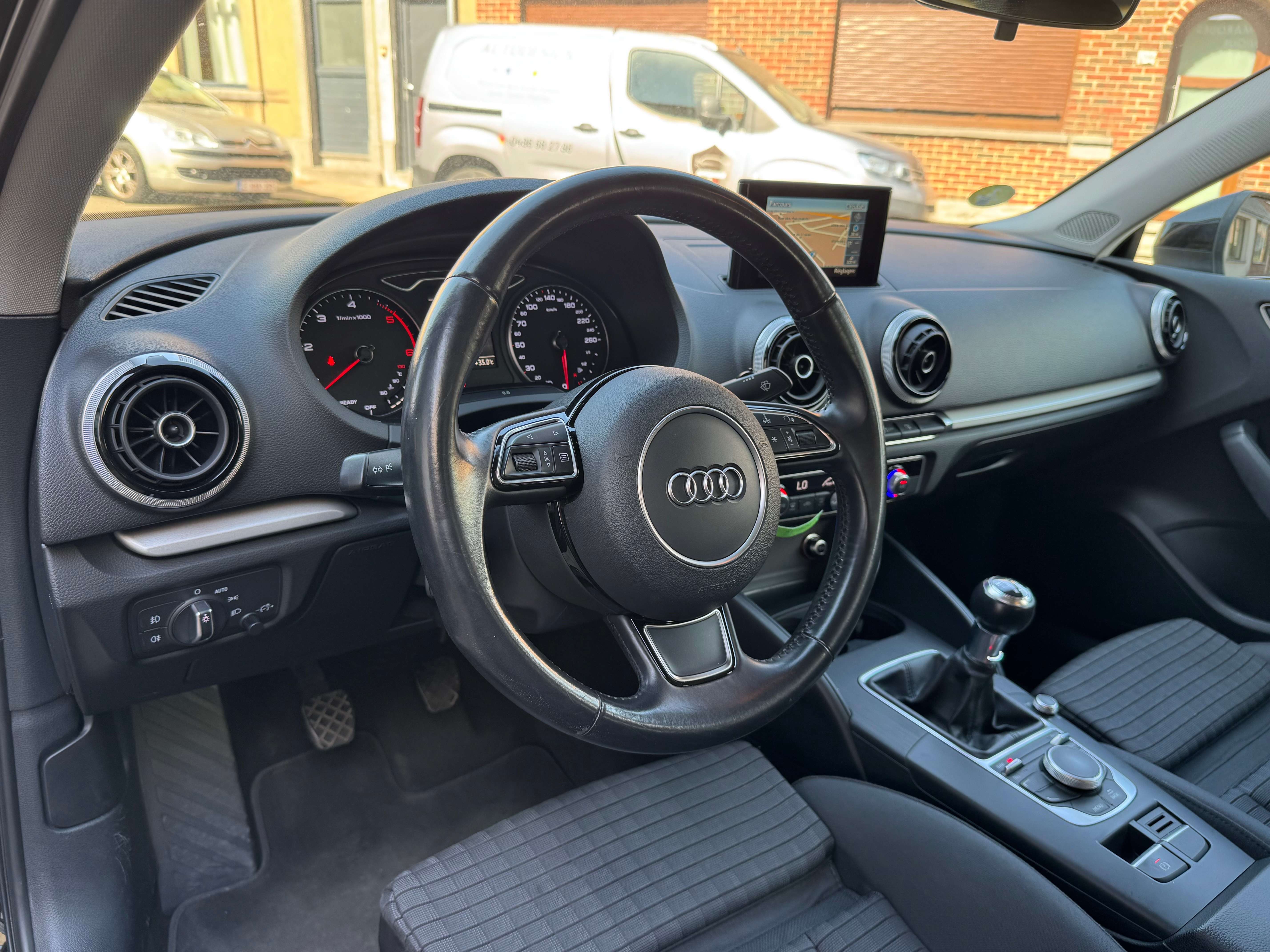 Audi A3 A3 1.6 TDi Ambition S line // Garantie 12 mois //