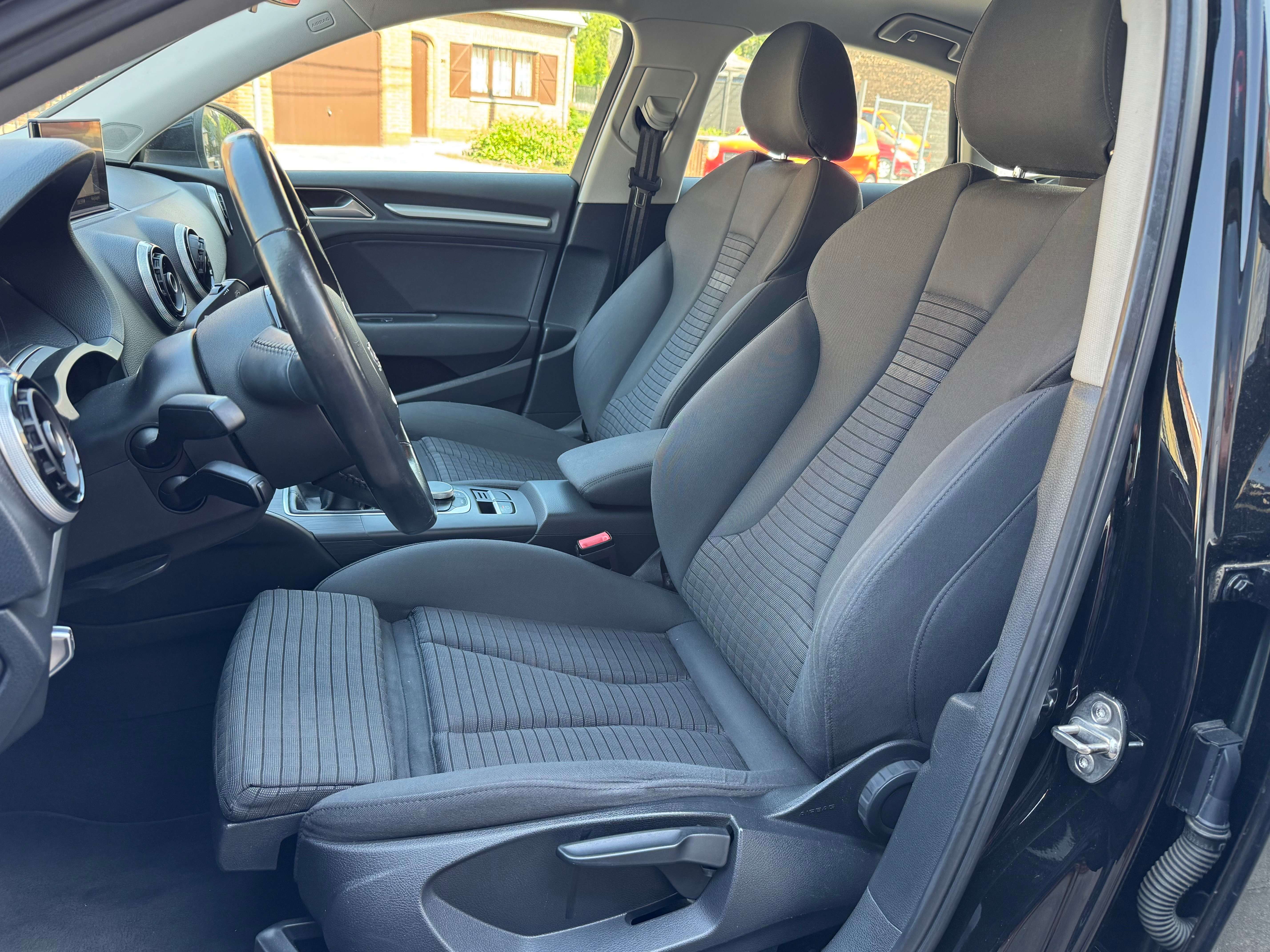 Audi A3 A3 1.6 TDi Ambition S line // Garantie 12 mois //