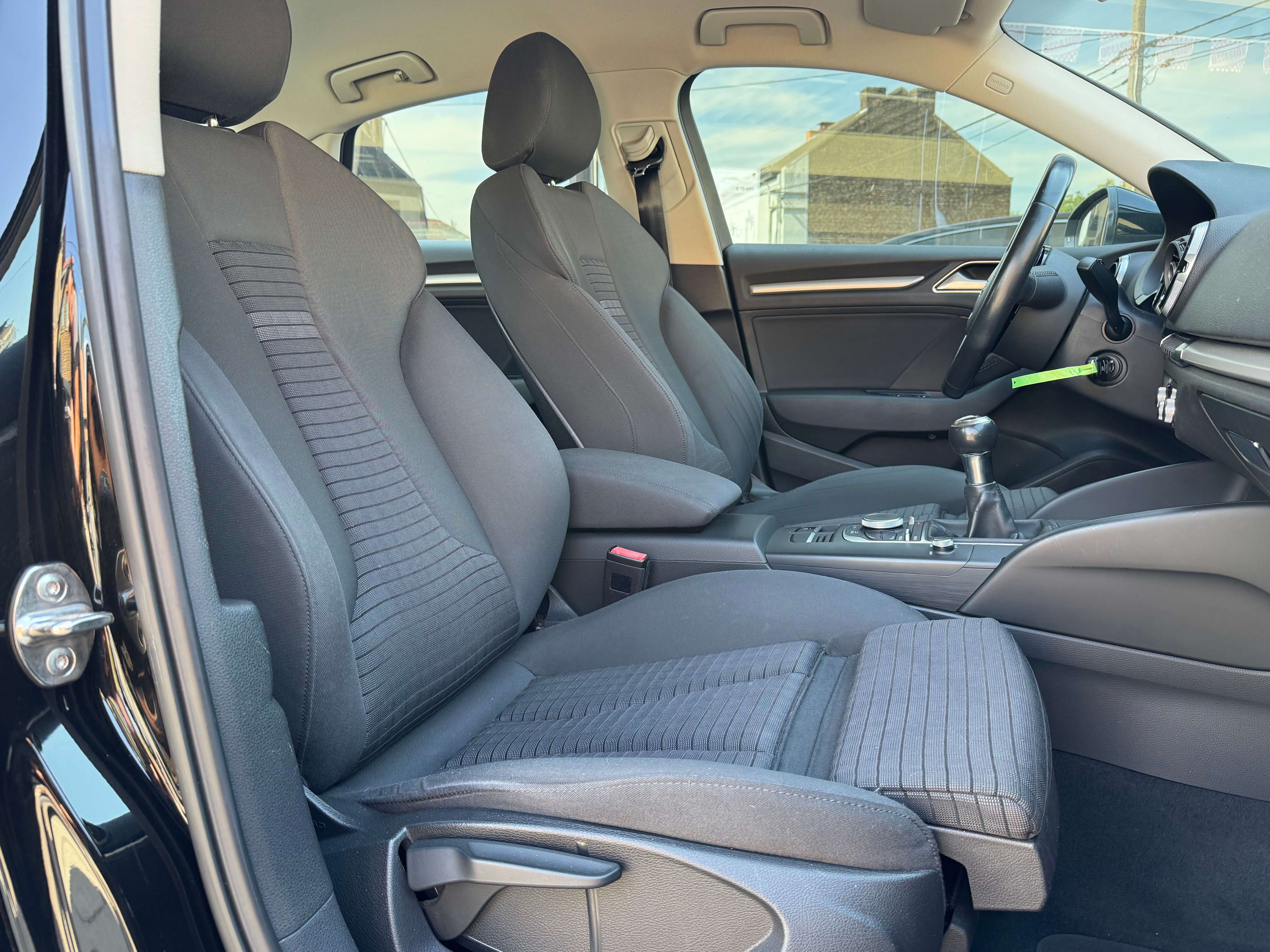 Audi A3 A3 1.6 TDi Ambition S line // Garantie 12 mois //