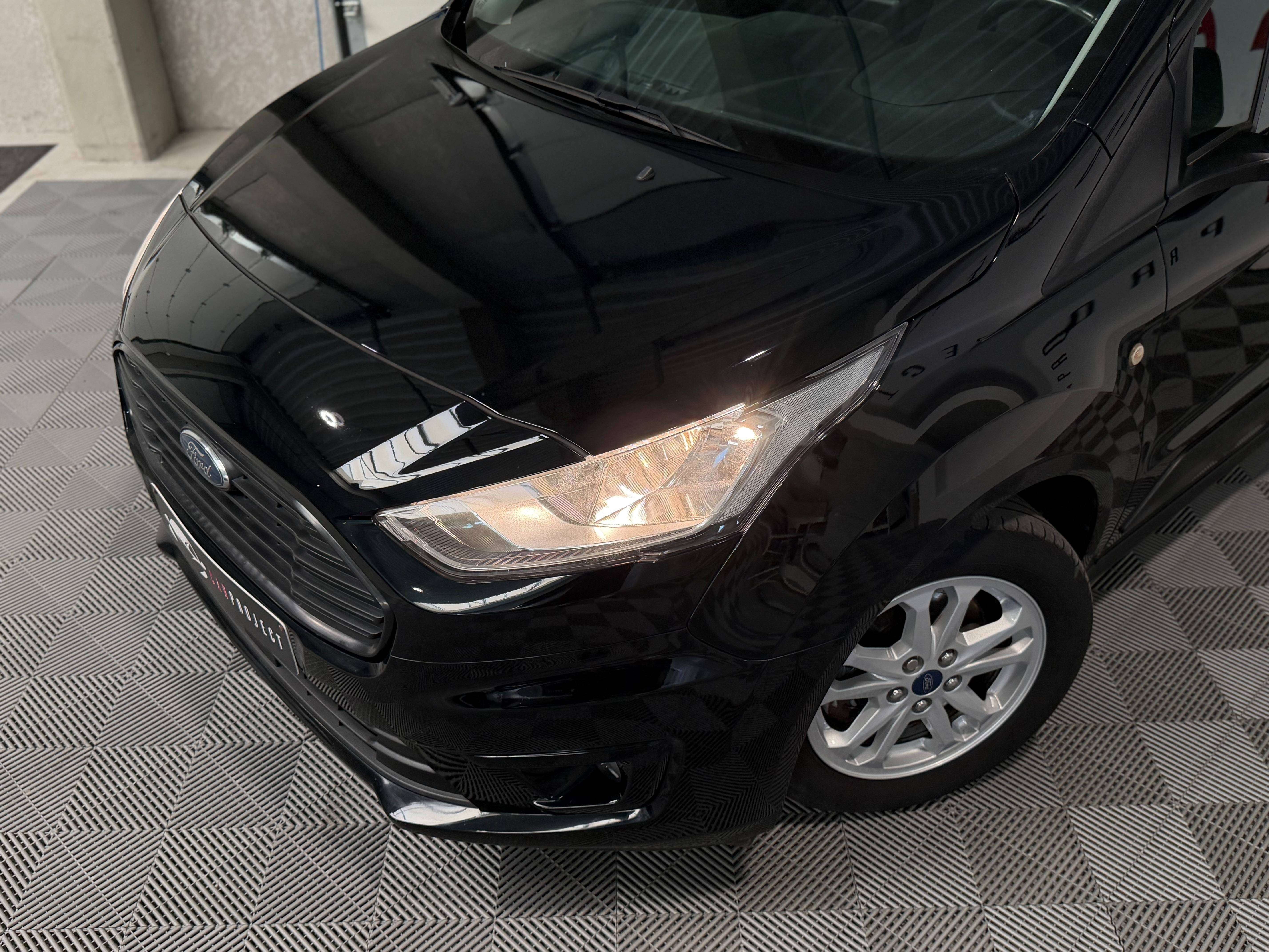Ford Tourneo Connect 1.0i EcoBoost, Camera de recul, Line Assist, Cruise control