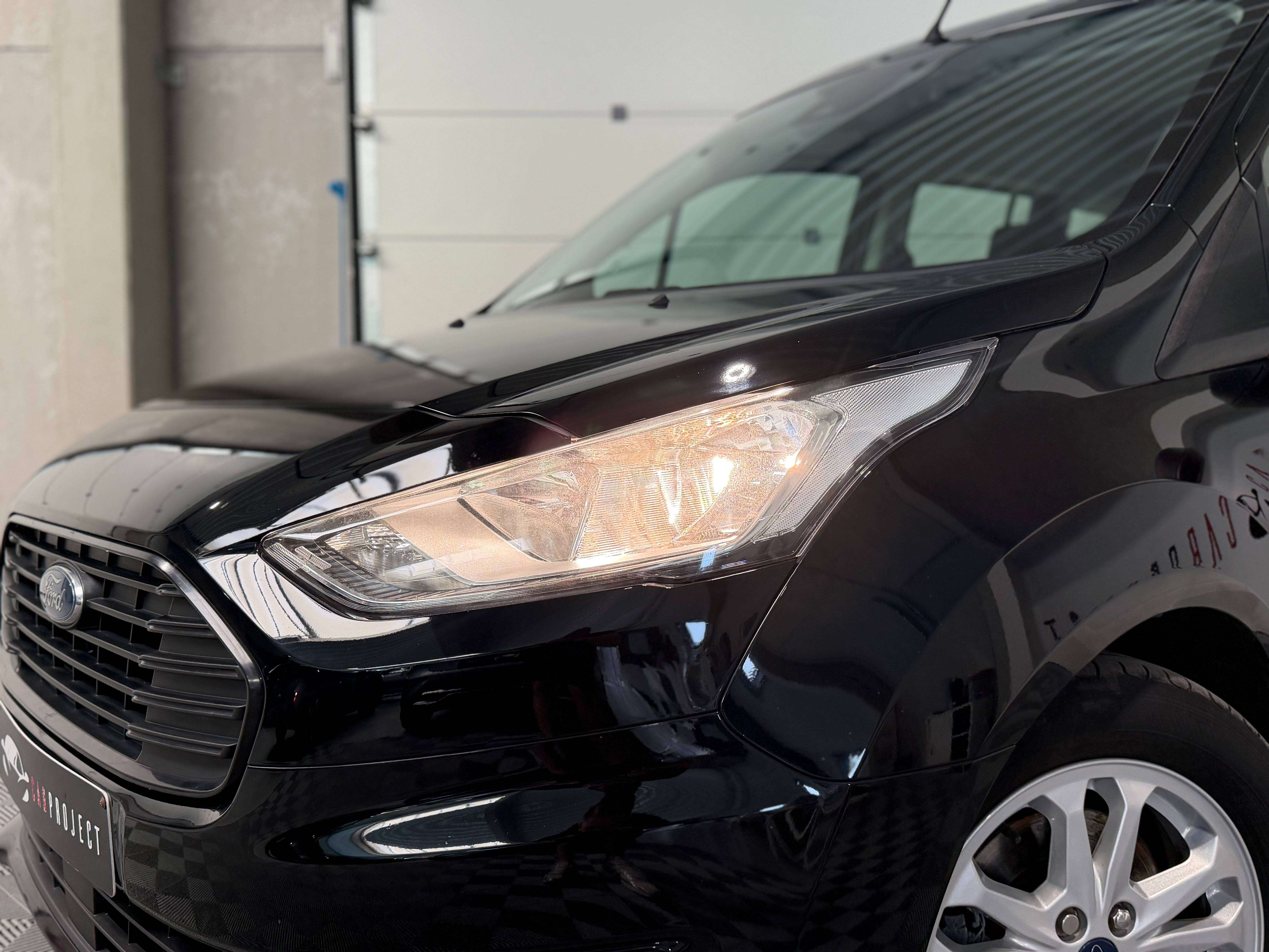 Ford Tourneo Connect 1.0i EcoBoost, Camera de recul, Line Assist, Cruise control