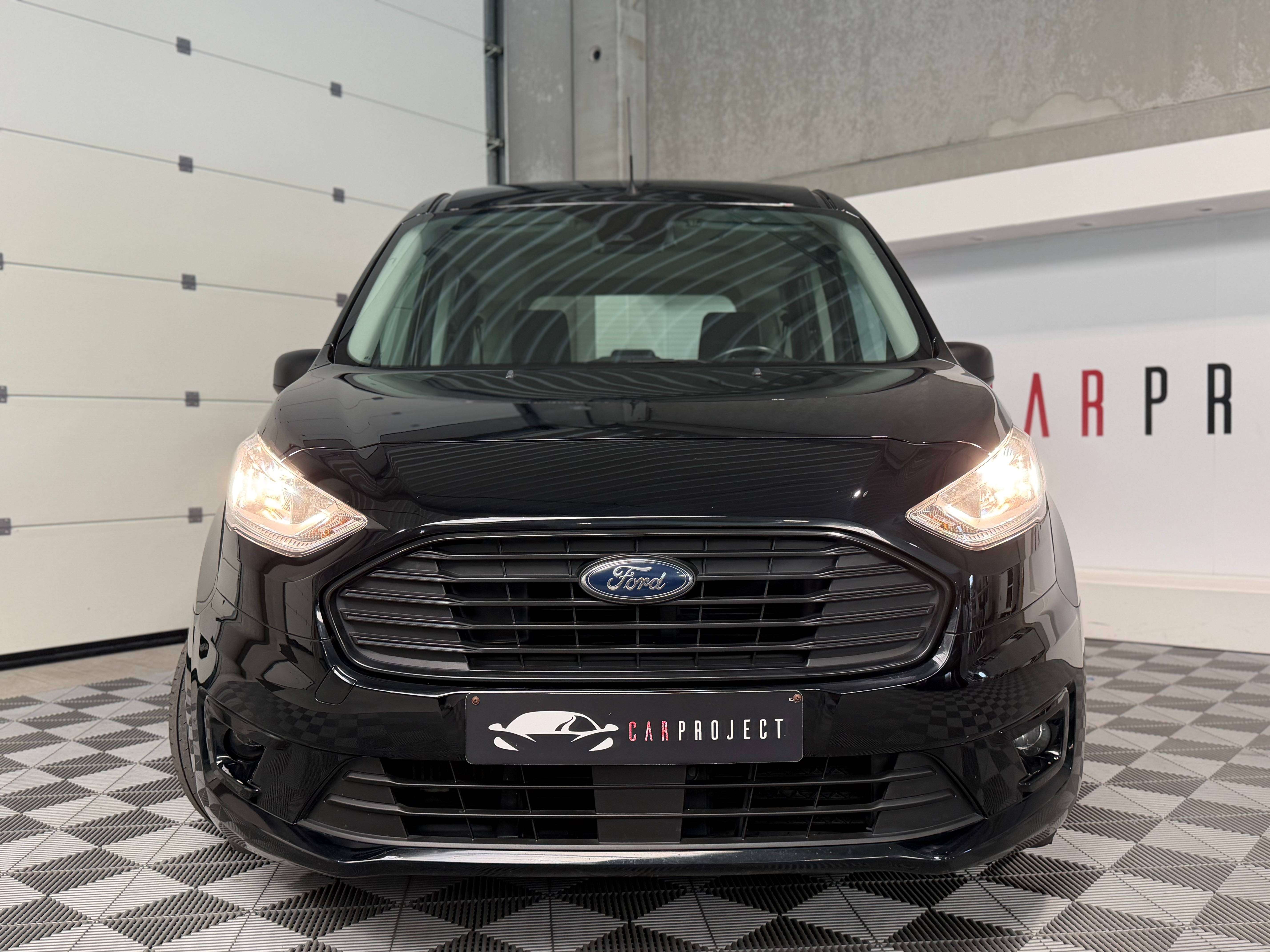 Ford Tourneo Connect 1.0i EcoBoost, Camera de recul, Line Assist, Cruise control