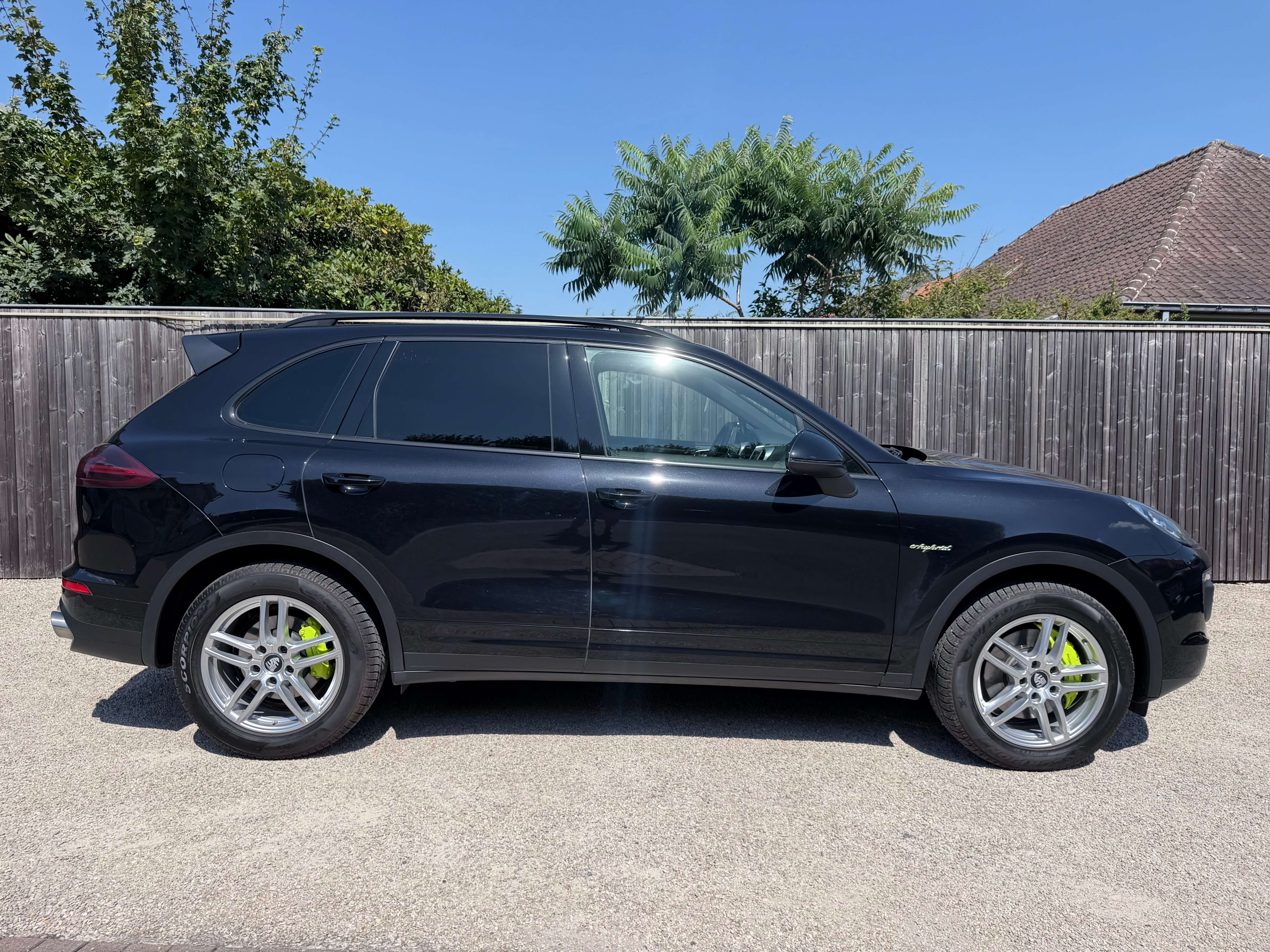 Porsche Cayenne Cayenne 3.0i V6 plug-In-Hybrid Tiptronic S NETTO: €23.132