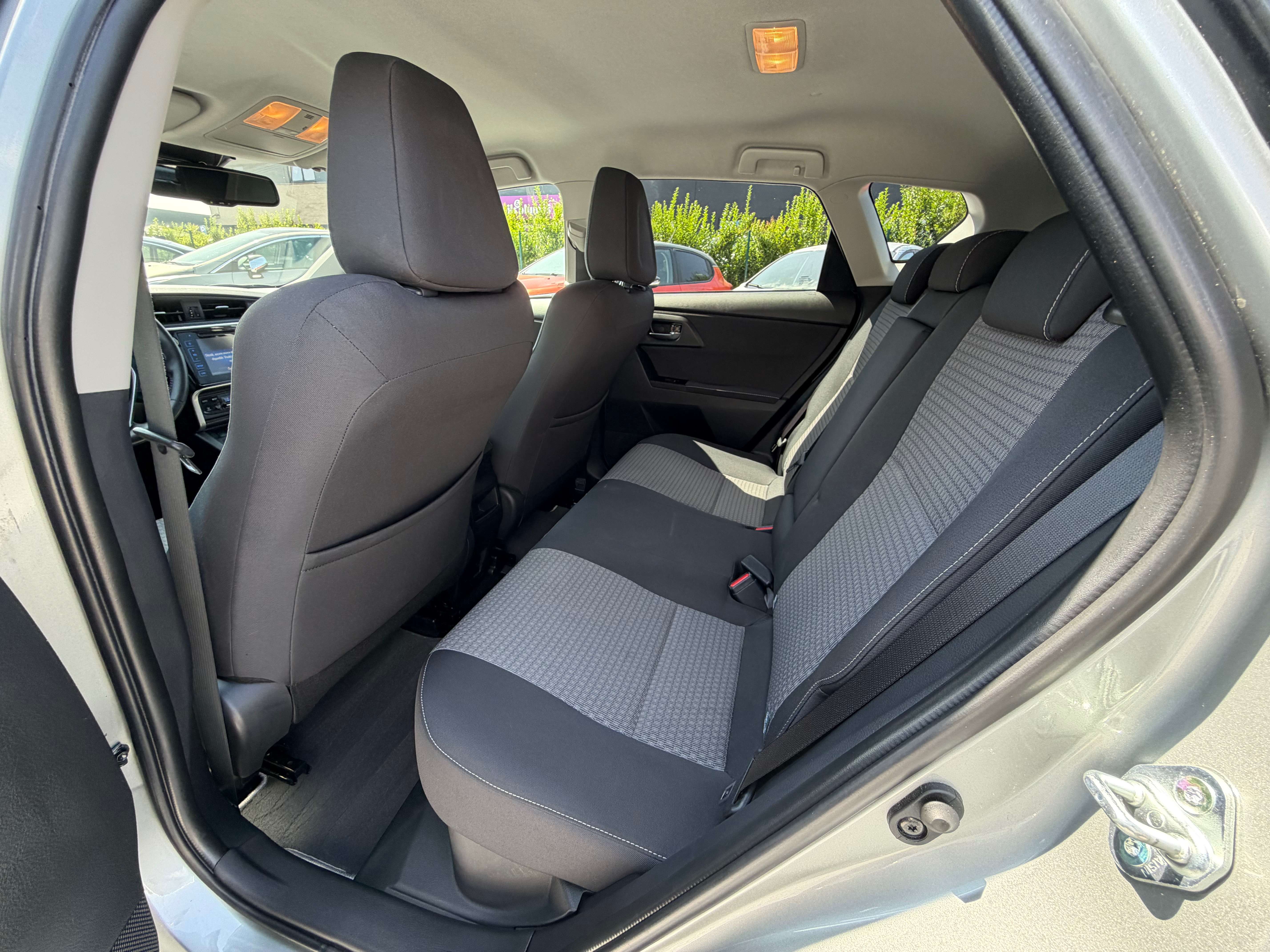 Toyota Auris HEV 1.8i HSD Black Edition - 24.000KM !!!