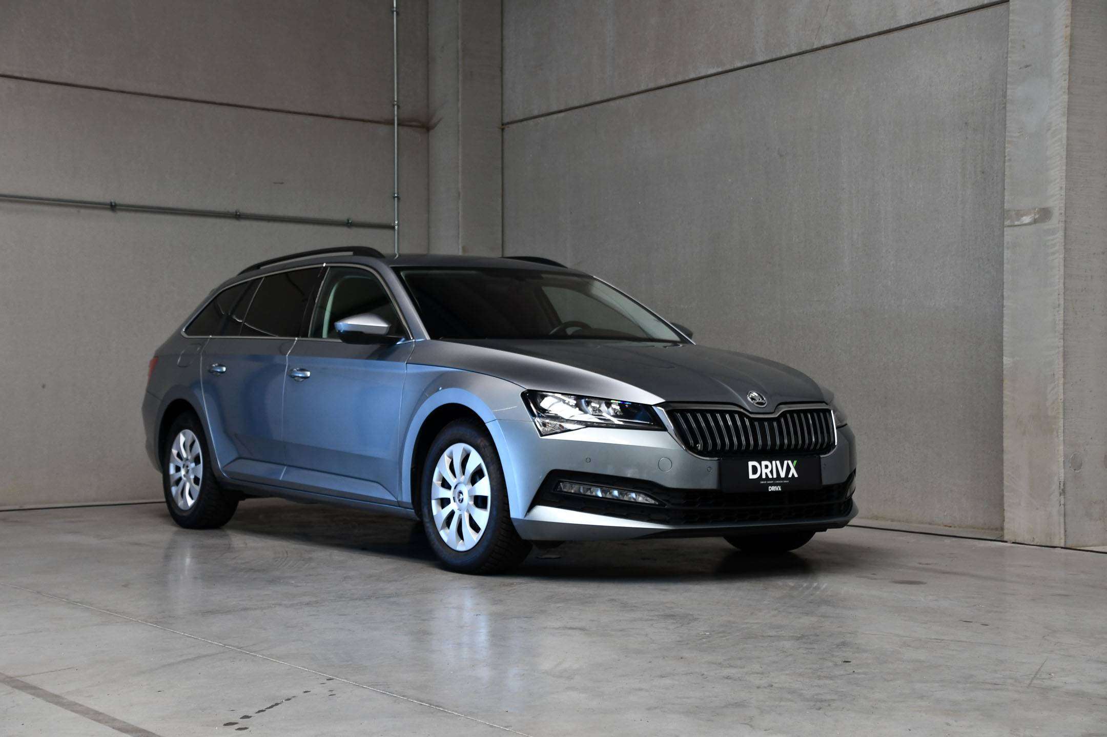 Skoda Superb Superb Combi - 2.0 TSI - DSG - Camera - Carplay - Cruise Control