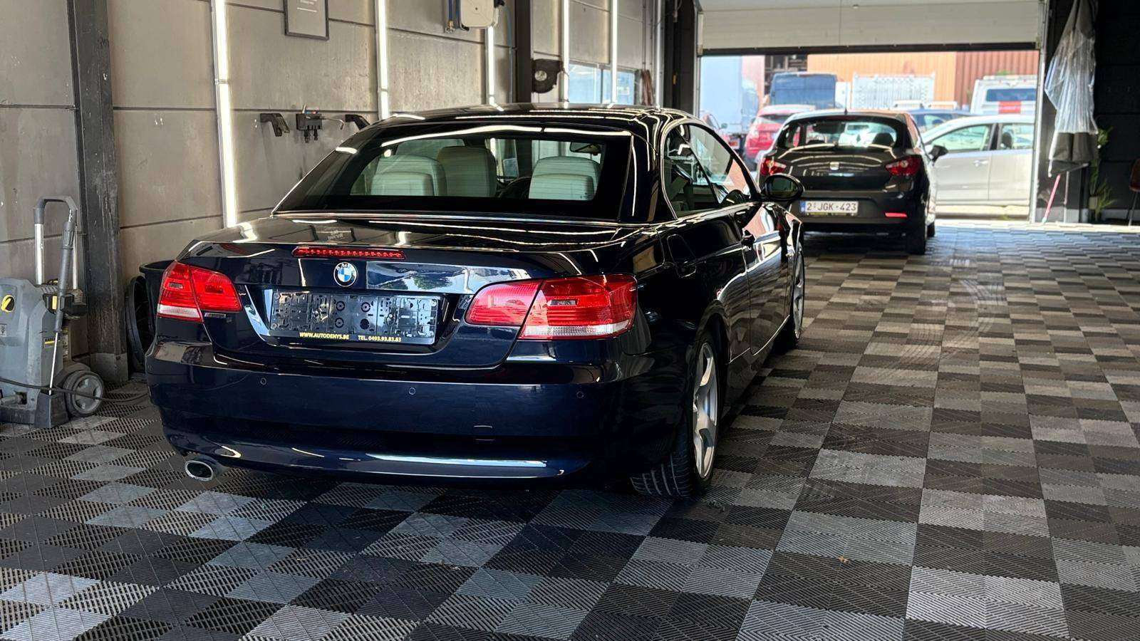 BMW 320 320i cabriolet benzine bj2008 automaat benzine