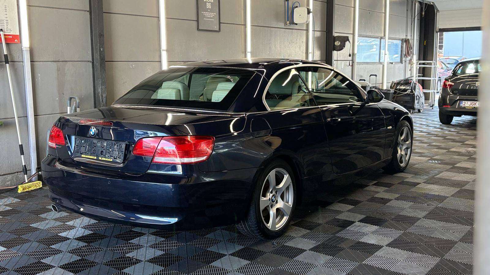 BMW 320 320i cabriolet benzine bj2008 automaat benzine