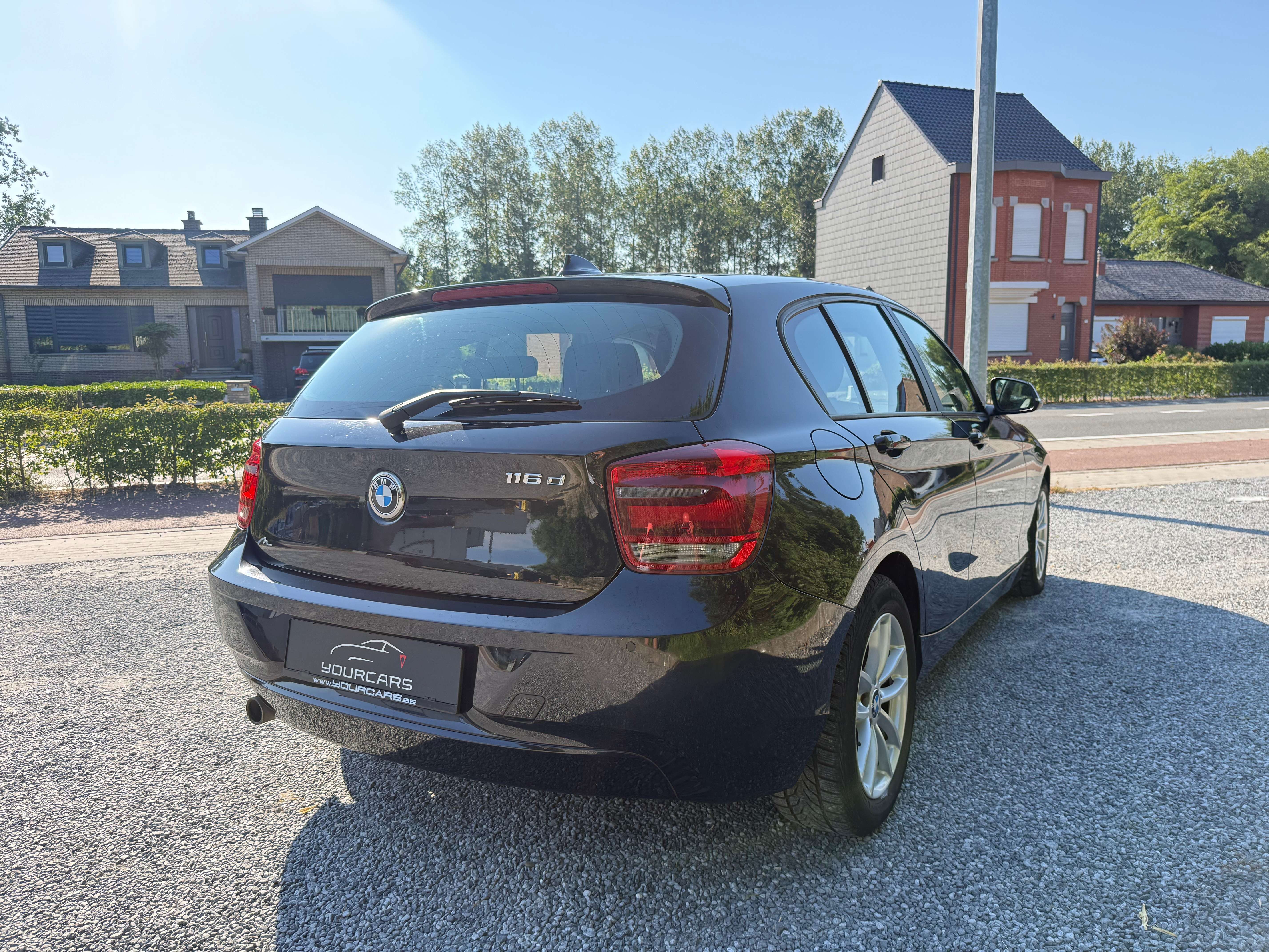 BMW 116 d * GPS * LEDER * PDC * 1ste OWNER