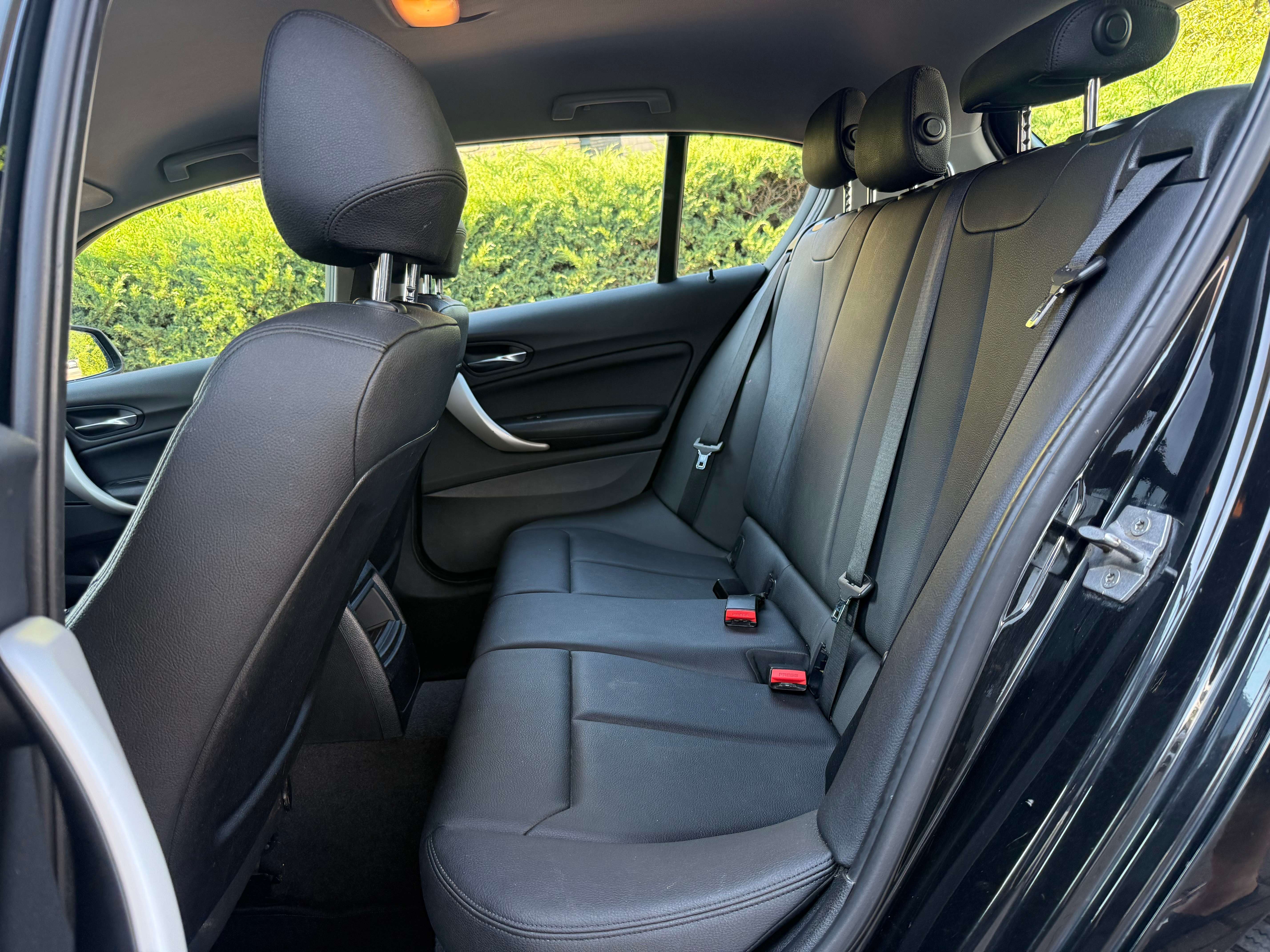 BMW 116 d * GPS * LEDER * PDC * 1ste OWNER